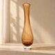 Vase en verre ambré