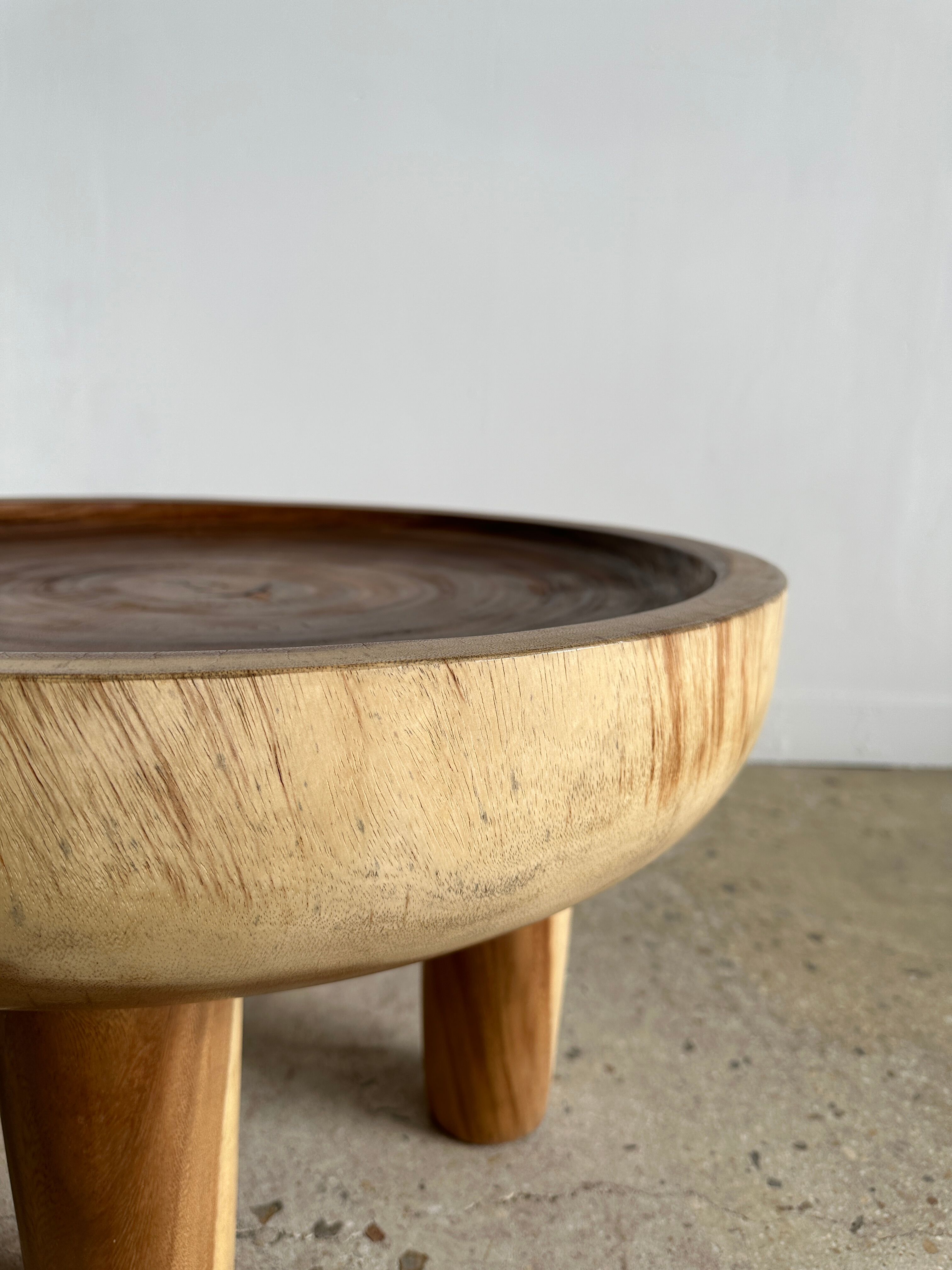 Coffee table, quadripod suar coffee table