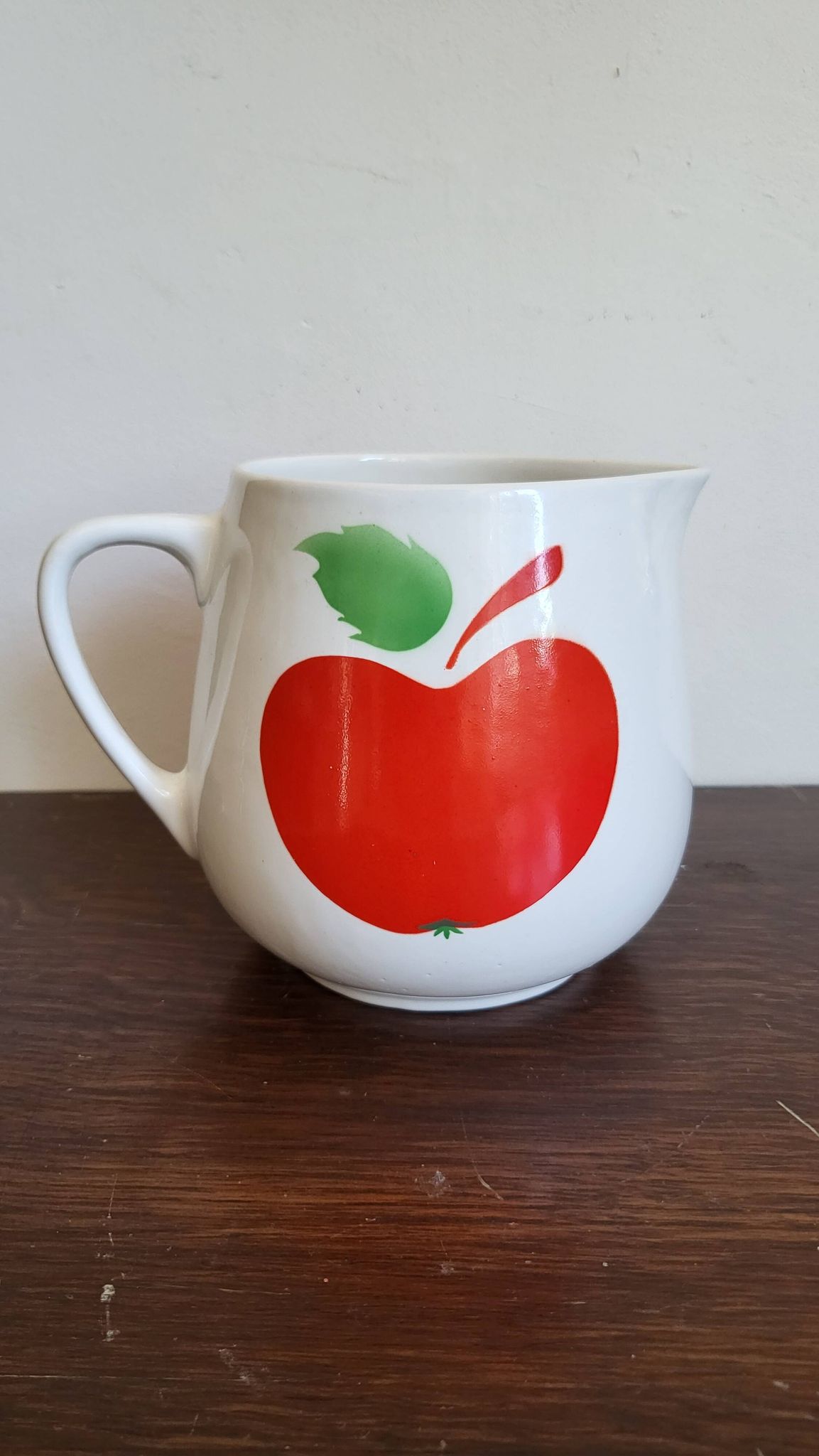 Pichet vintage motif pomme