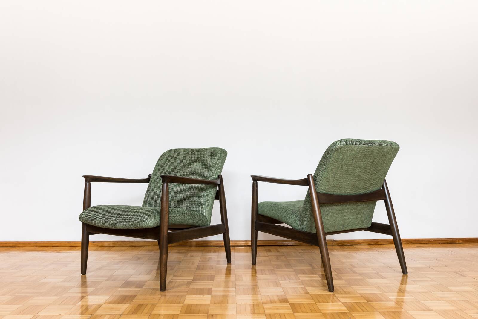 Paire de fauteuils GFM64 par Edmund Homa années 1960