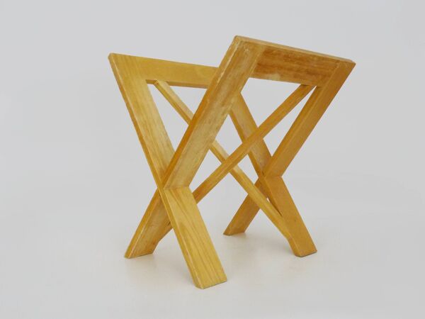 Porte-revue vintage Scandinave en bois massif. Année 70