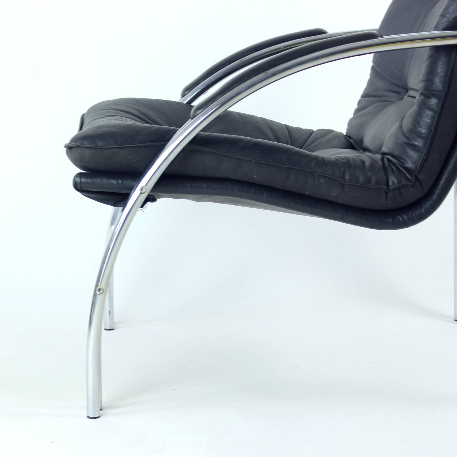 Fauteuil de salon chromé du milieu du siècle par Viliam Chlebo pour Kodreta, Tchécoslovaquie, années 1980