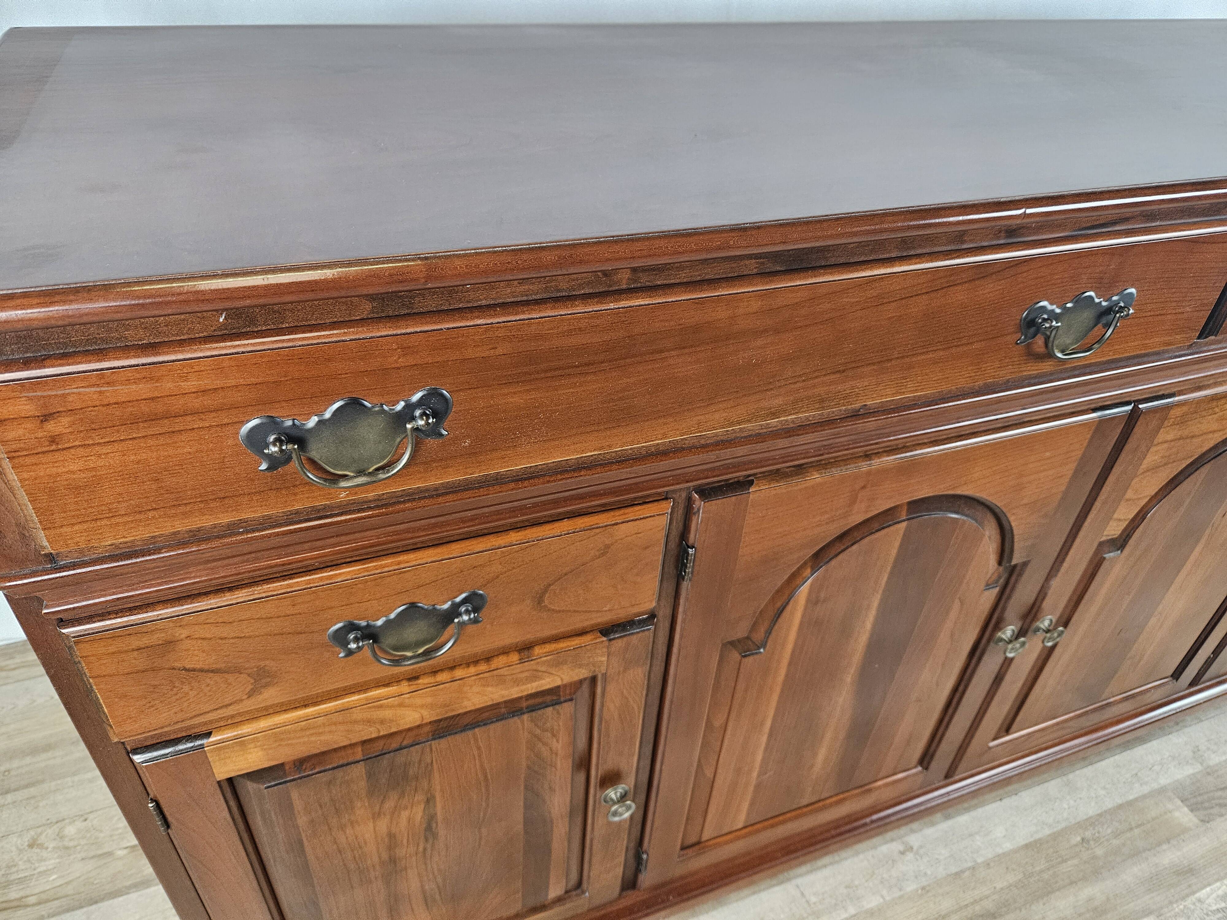 Buffet de Fantoni en massif merisier