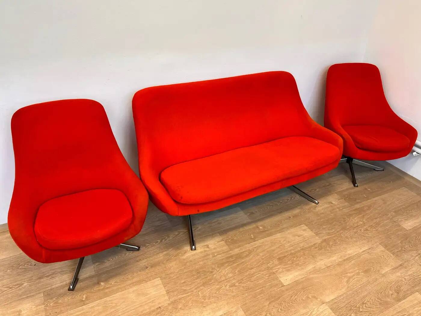 Set of mid-century French style Space Age cocktail sofa and chairs - 1970s