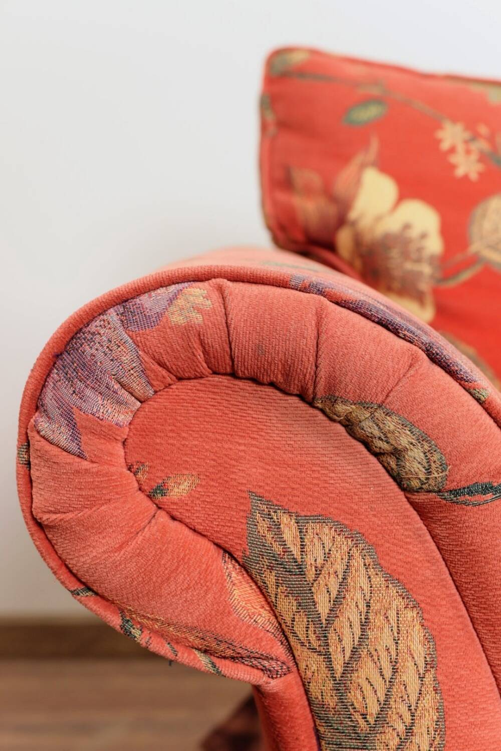 Vintage sofa bohemian style Terracotta flowers