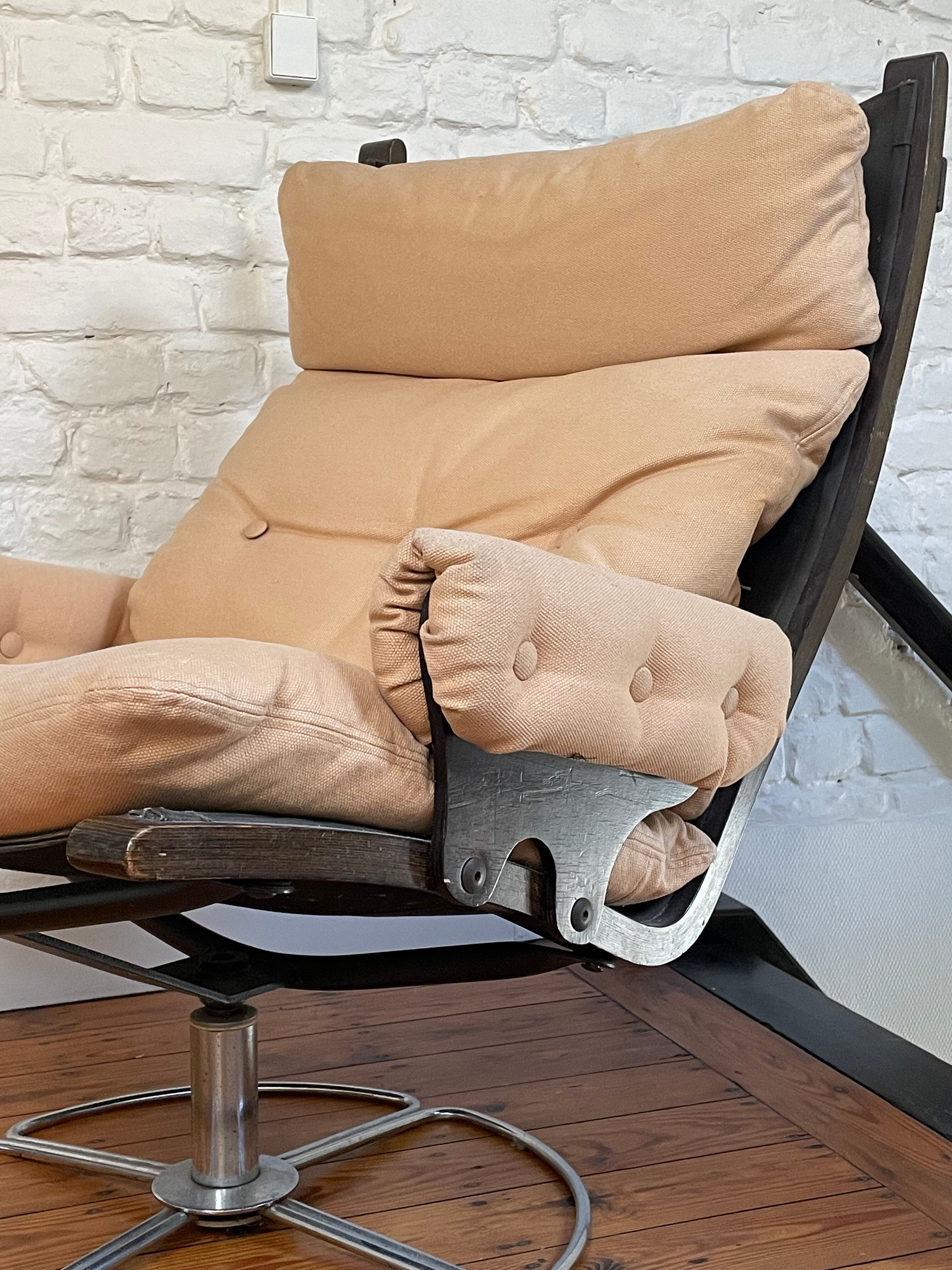 Bruno Matthson armchair for Dux from the 70s.