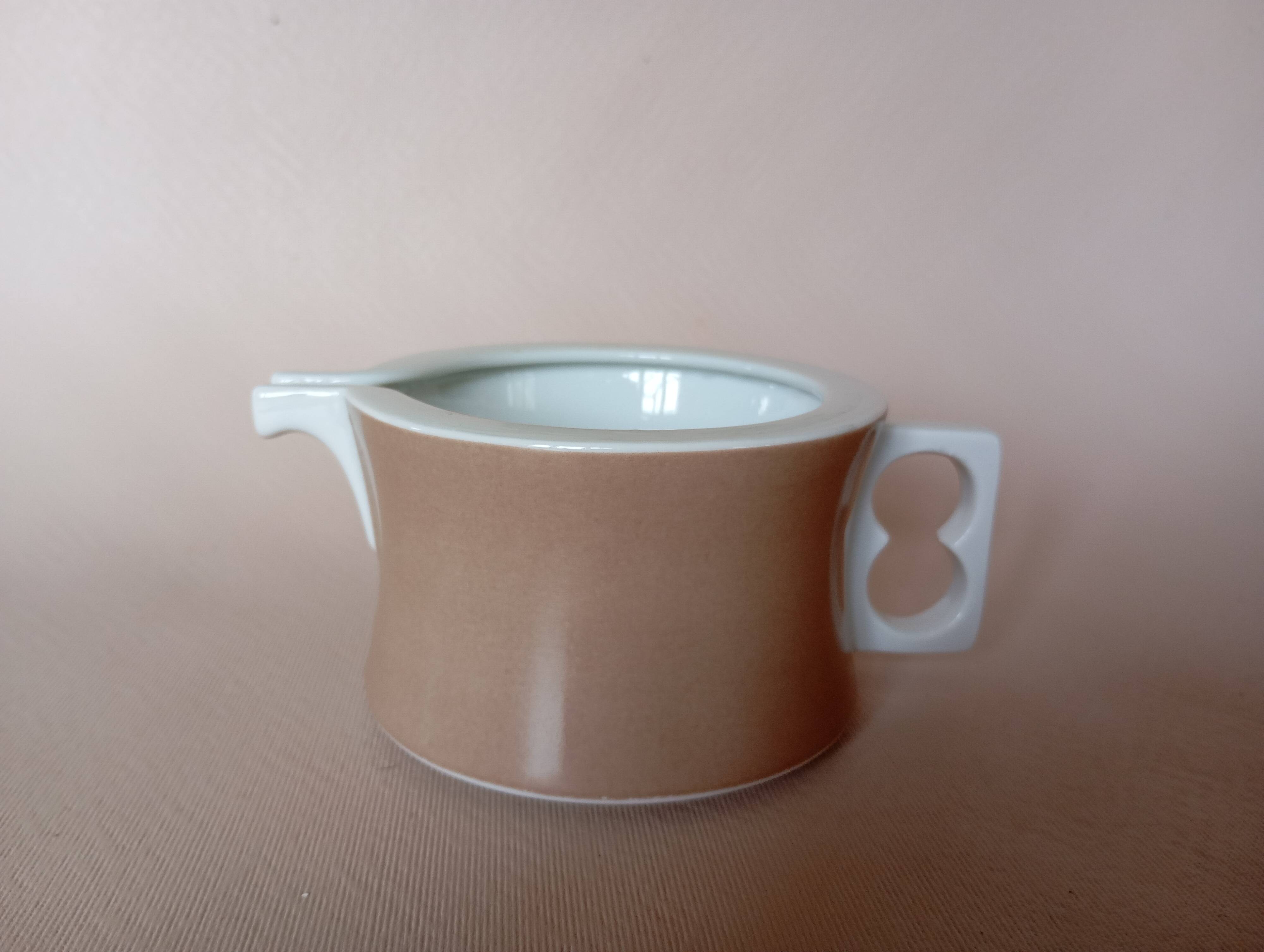 Arzberg Chromatics Graubeige milk jug (Gerald Gulotta)