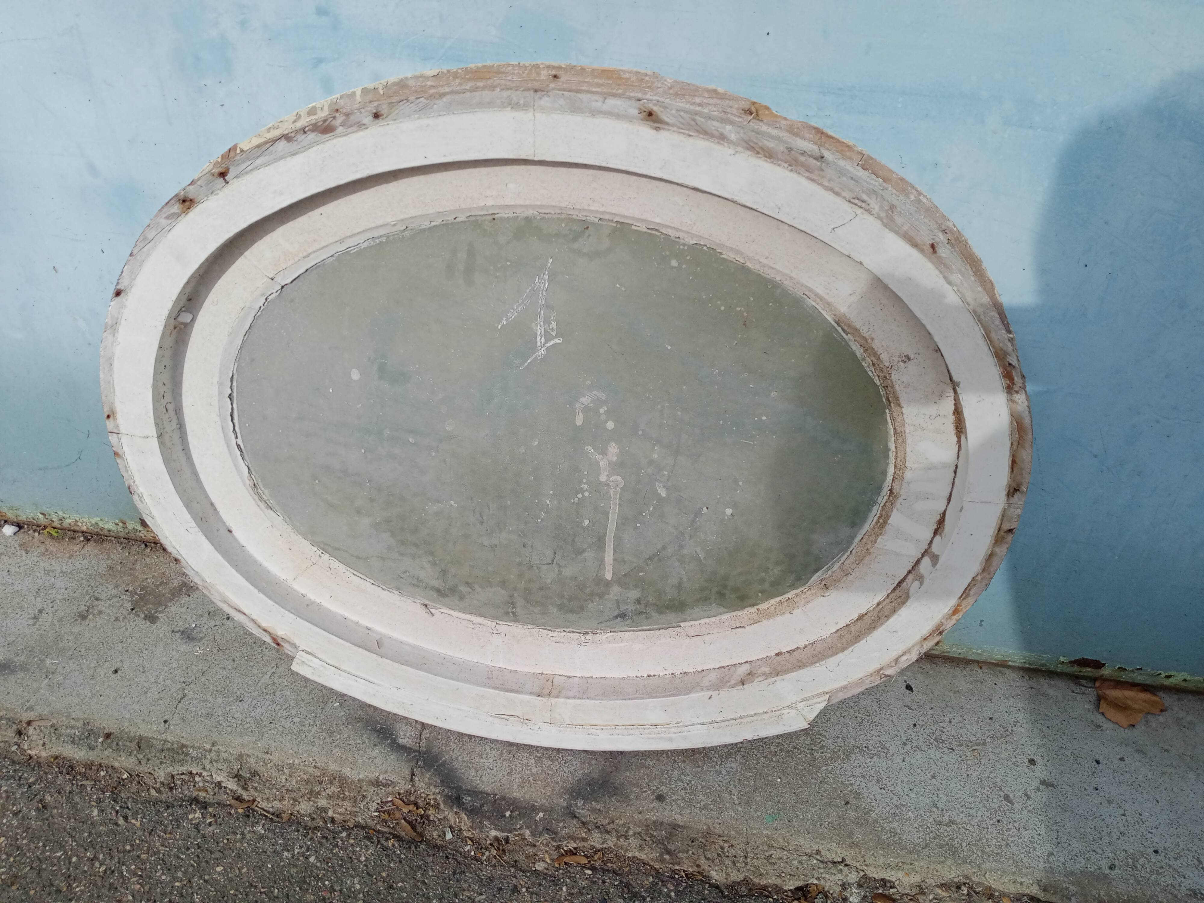 Old "beef eye" window