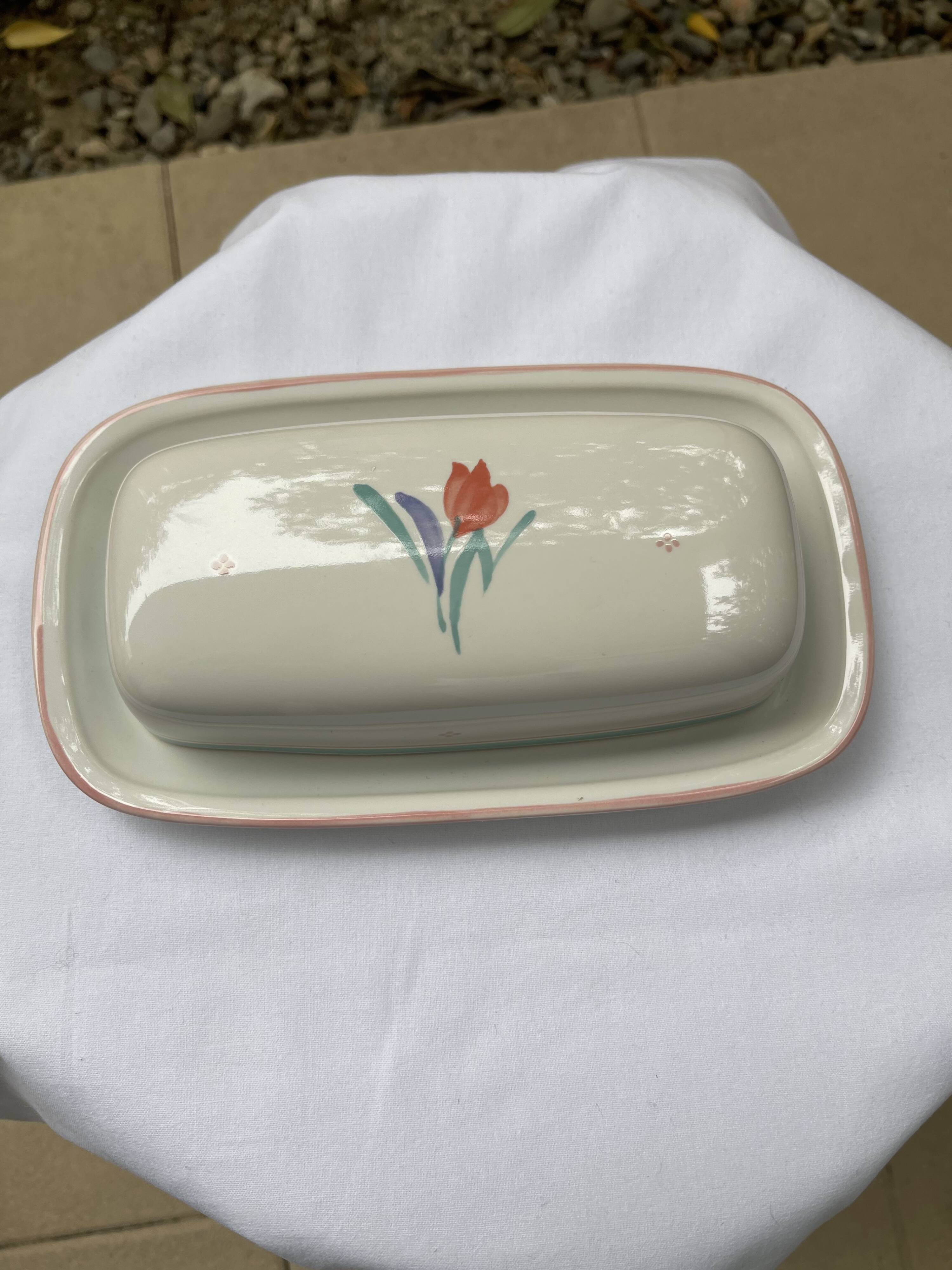 Vintage ceramic butter dish with lid.