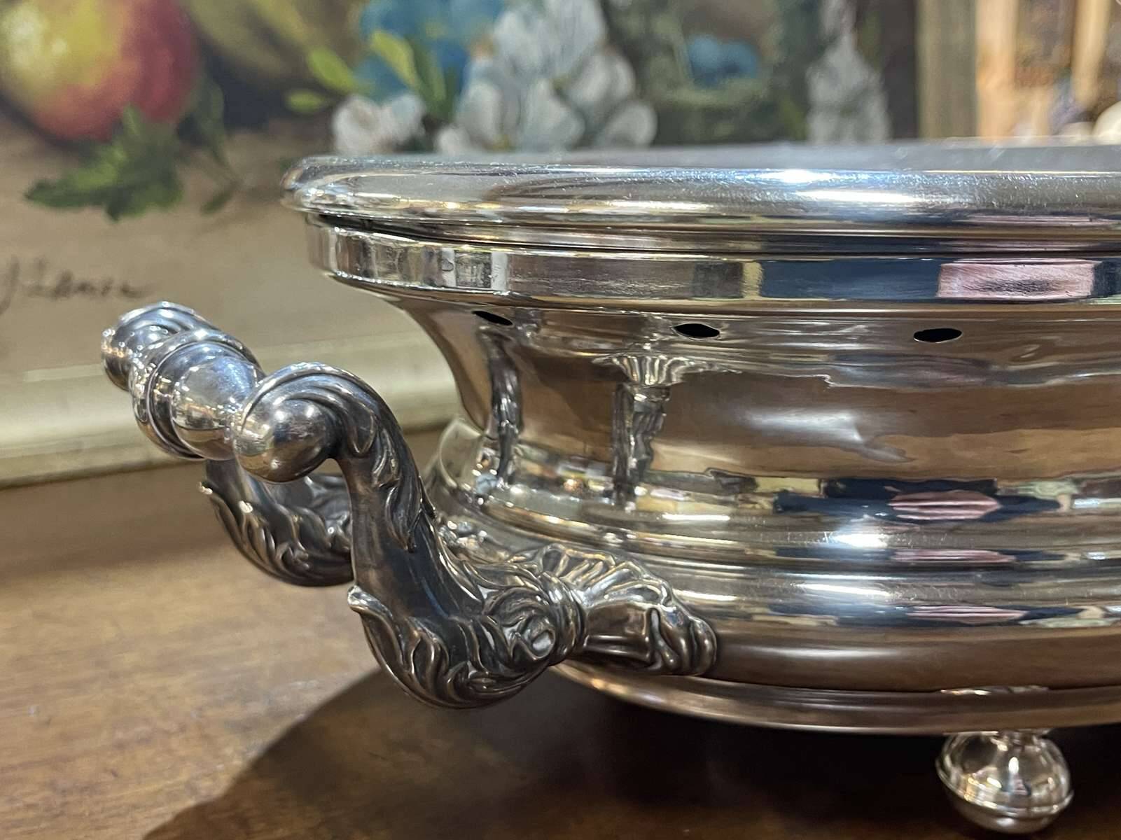 Chauffe plat en métal argenté des années 1930