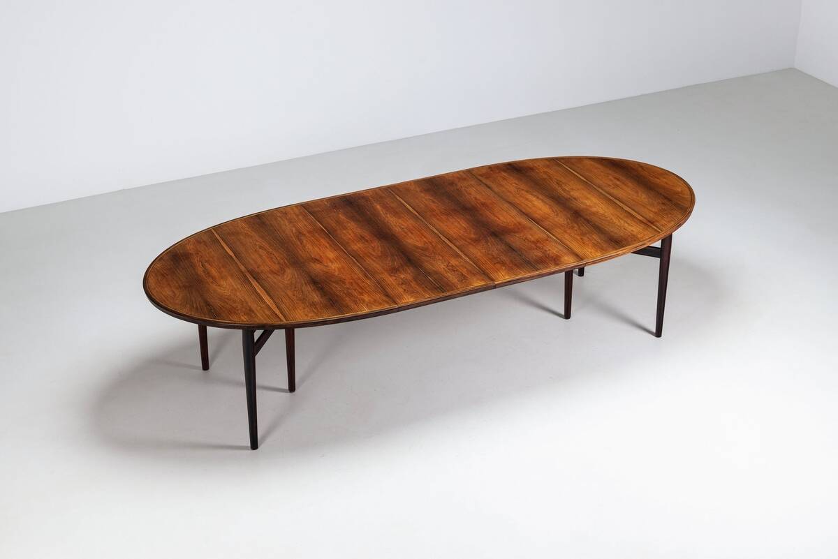 Arne Vodder oval dining table model 212 in rosewood Sibast Denmark 1960