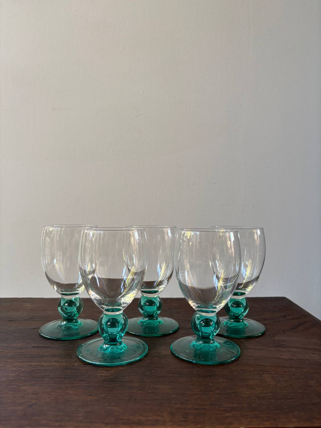 Set of 5 Luminarc wine glasses model Molière in Sapphire colour.