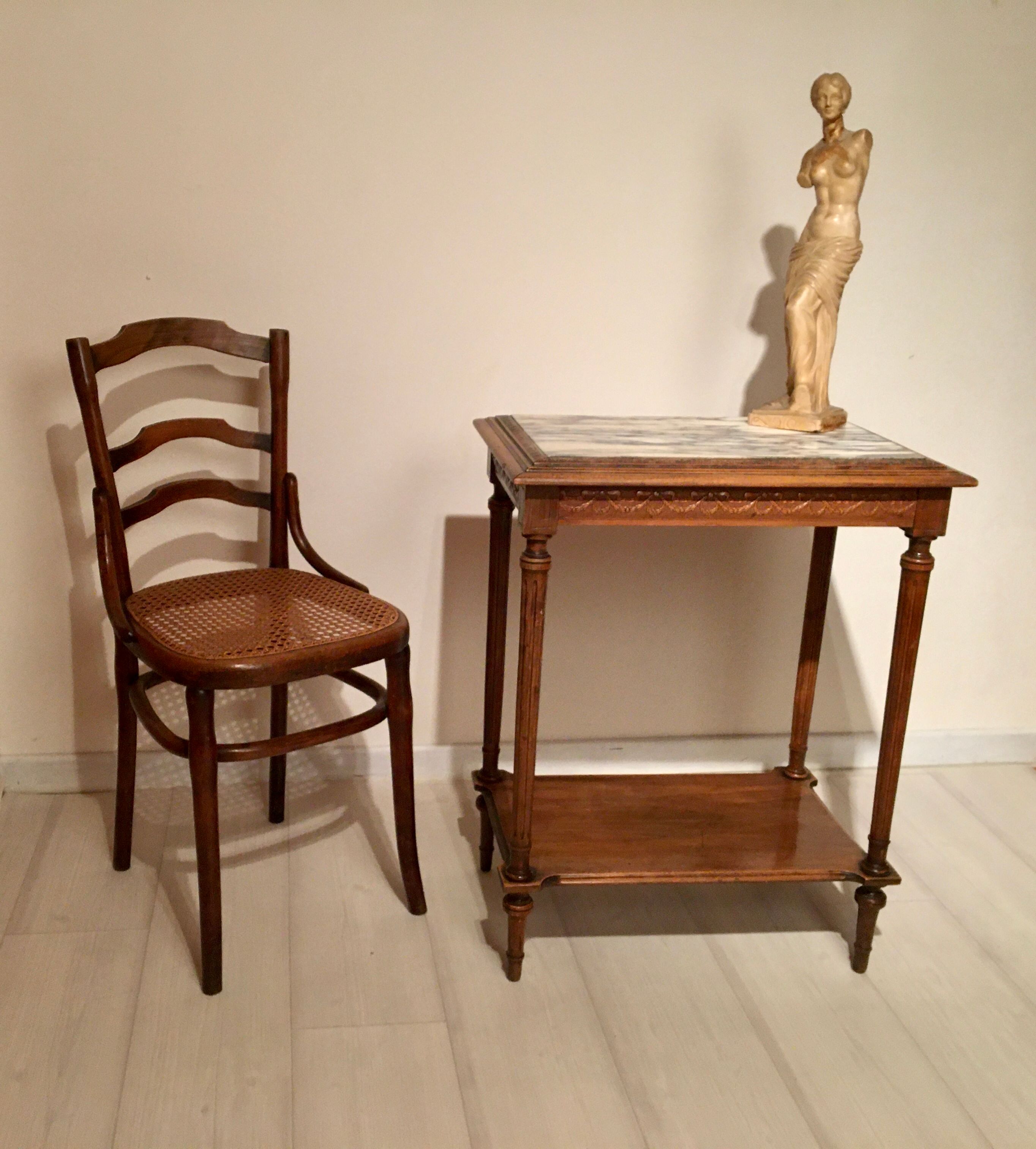 Table d’appoint style Louis XVI marbre