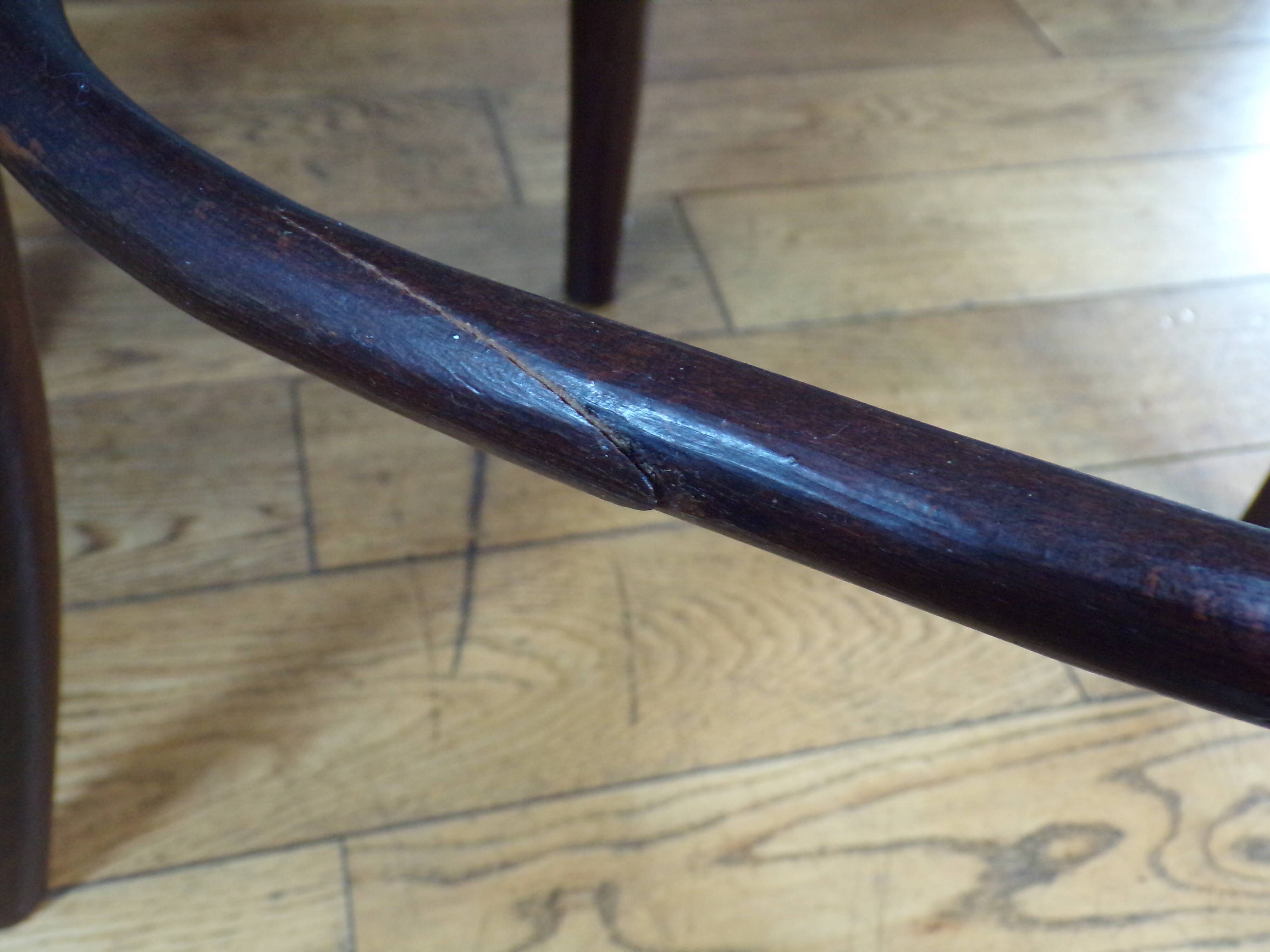 Pair of Thonet 207R chairs in bentwood