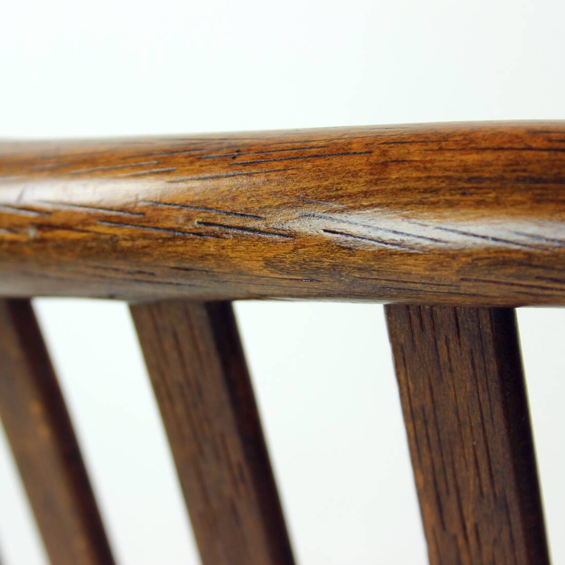 Ensemble de 4 chaises de salle à manger en chêne foncé courbé par Jitona, Tchécoslovaquie 1960