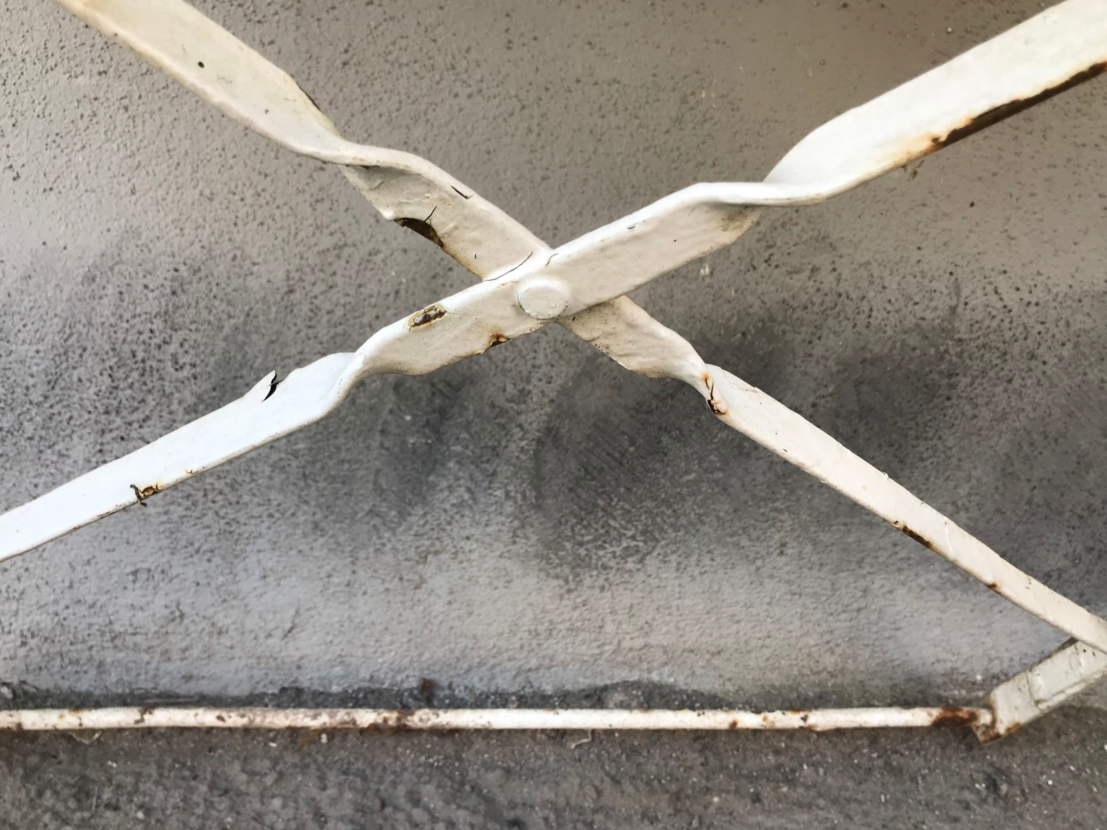 Former garden table folding iron table