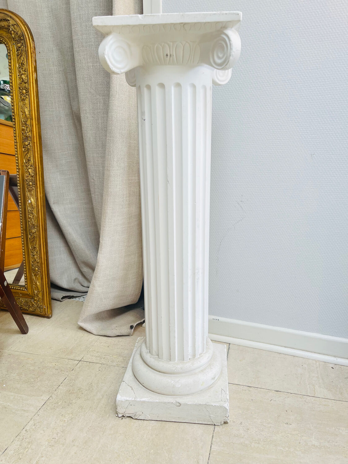 Plaster column with capital – 1970