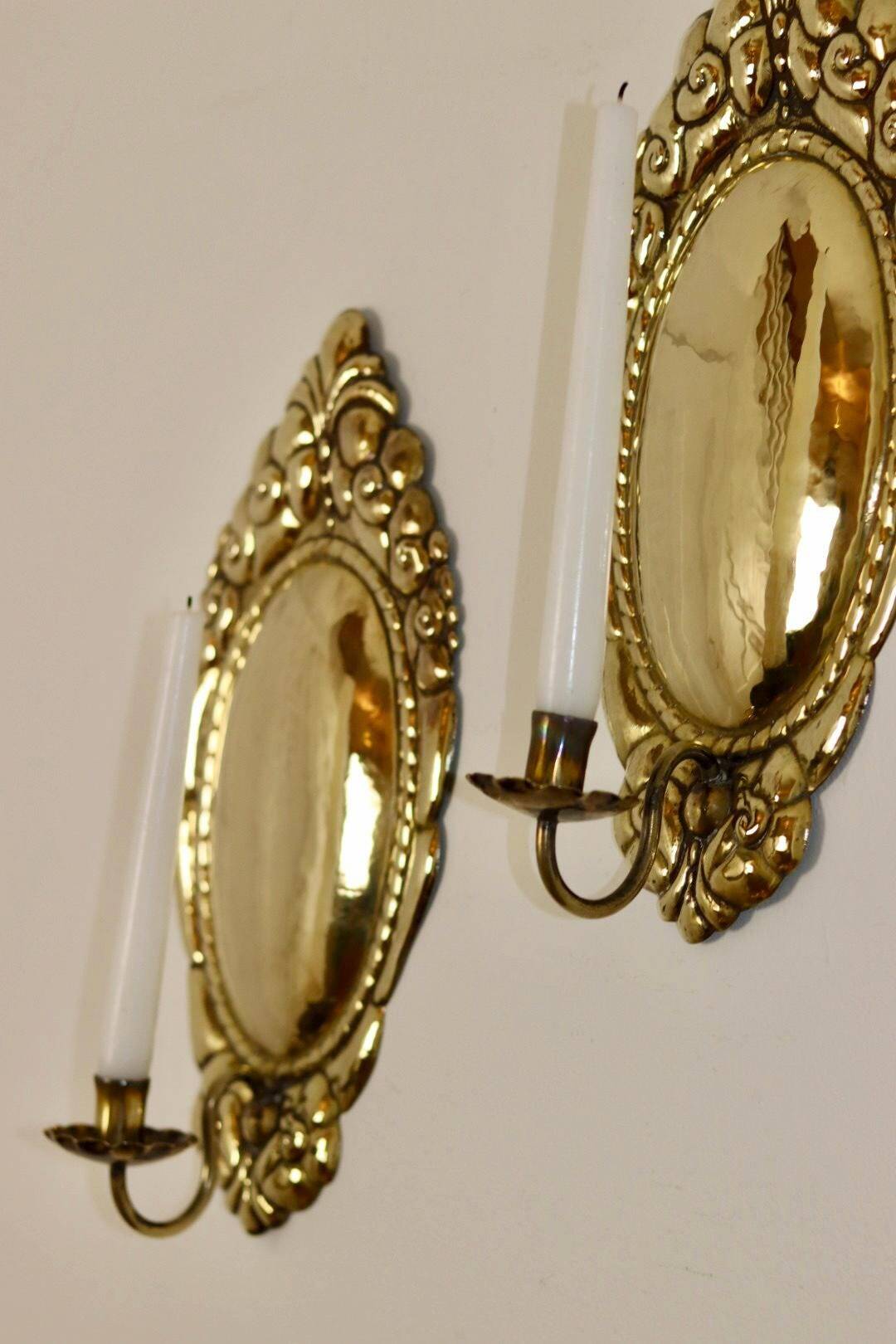 Paire d'appliques suédoises en laiton du milieu du siècle