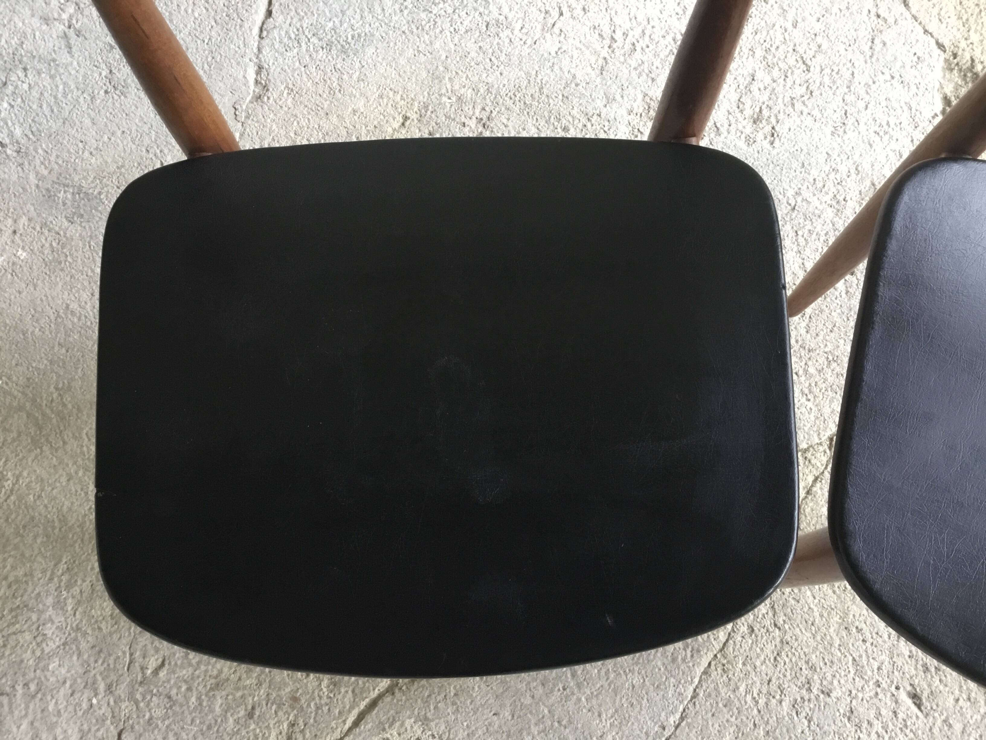 Pair of Scandinavian chairs by Hans Olsen for Frem Rojle - 1960s