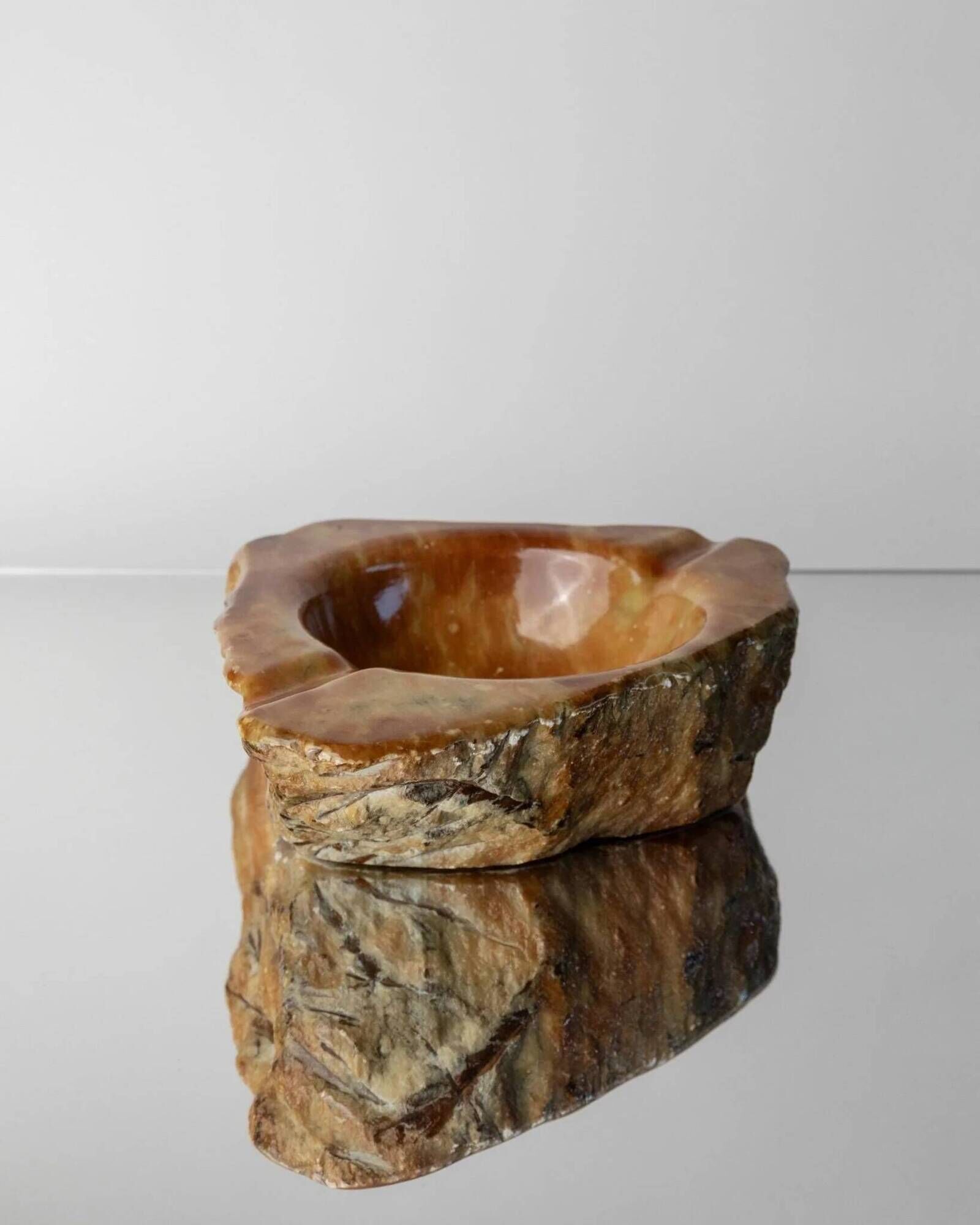Large vintage ashtray in alabaster - handmade in stone - Italy 1960s - table decoration, unique gift idea, smoking accessories