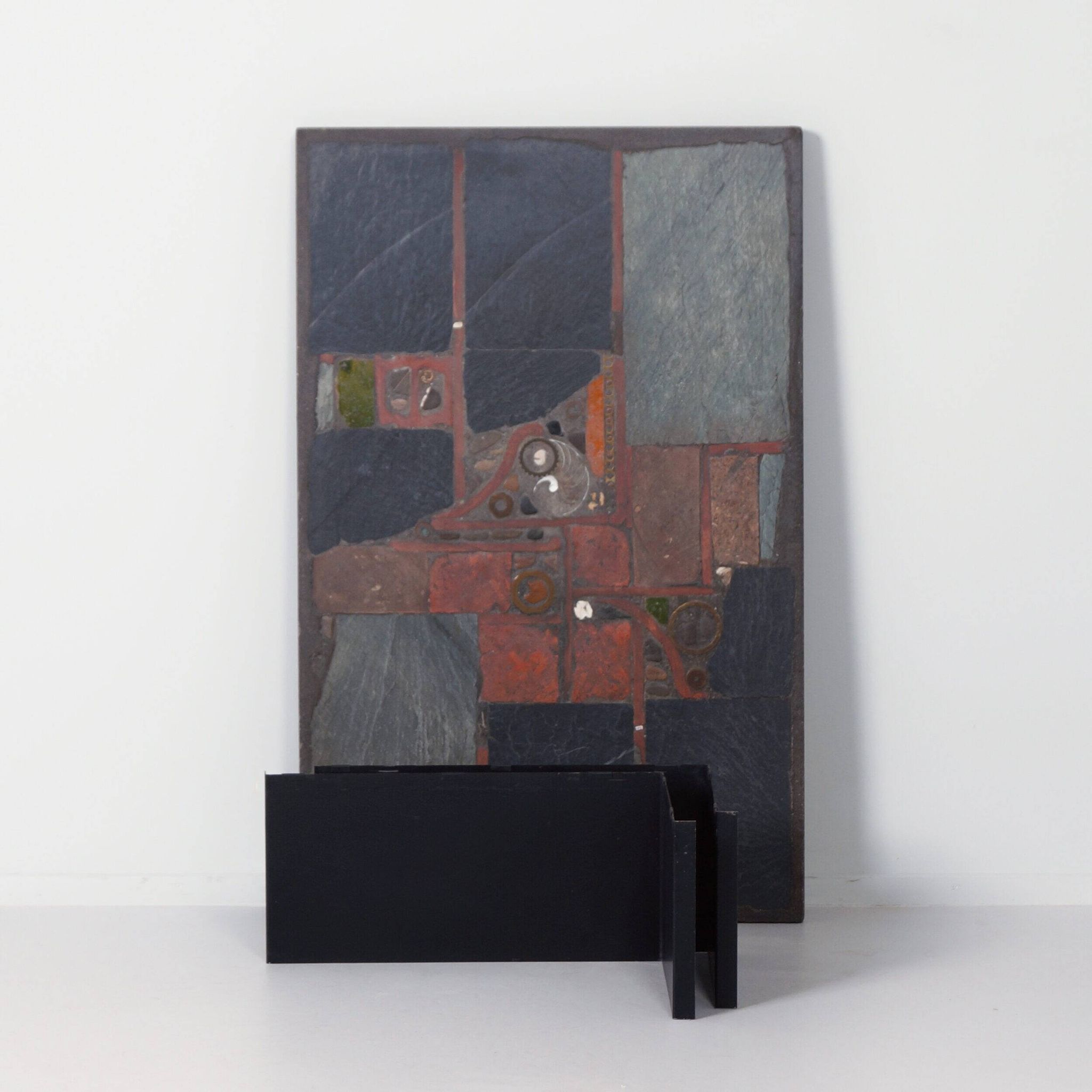 Rectangular brutalist coffee table by Paul Kingma with nautilus shell, 1978
