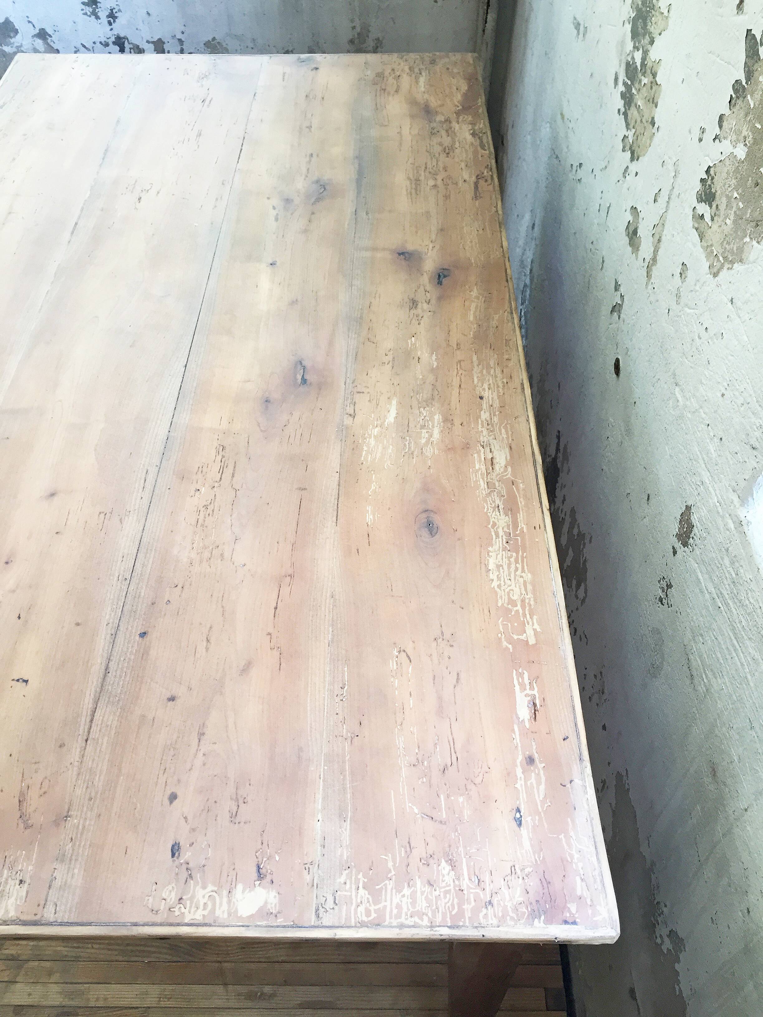 Table de ferme en noyer