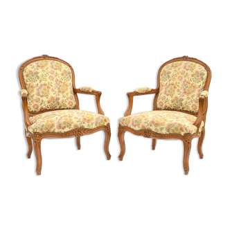 Paire de fauteuils cabriolet de style Louis XV