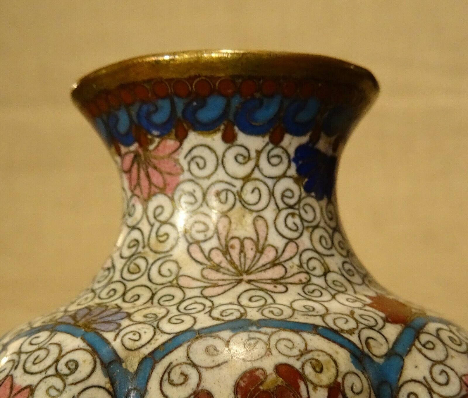 Asian vase in walled brass