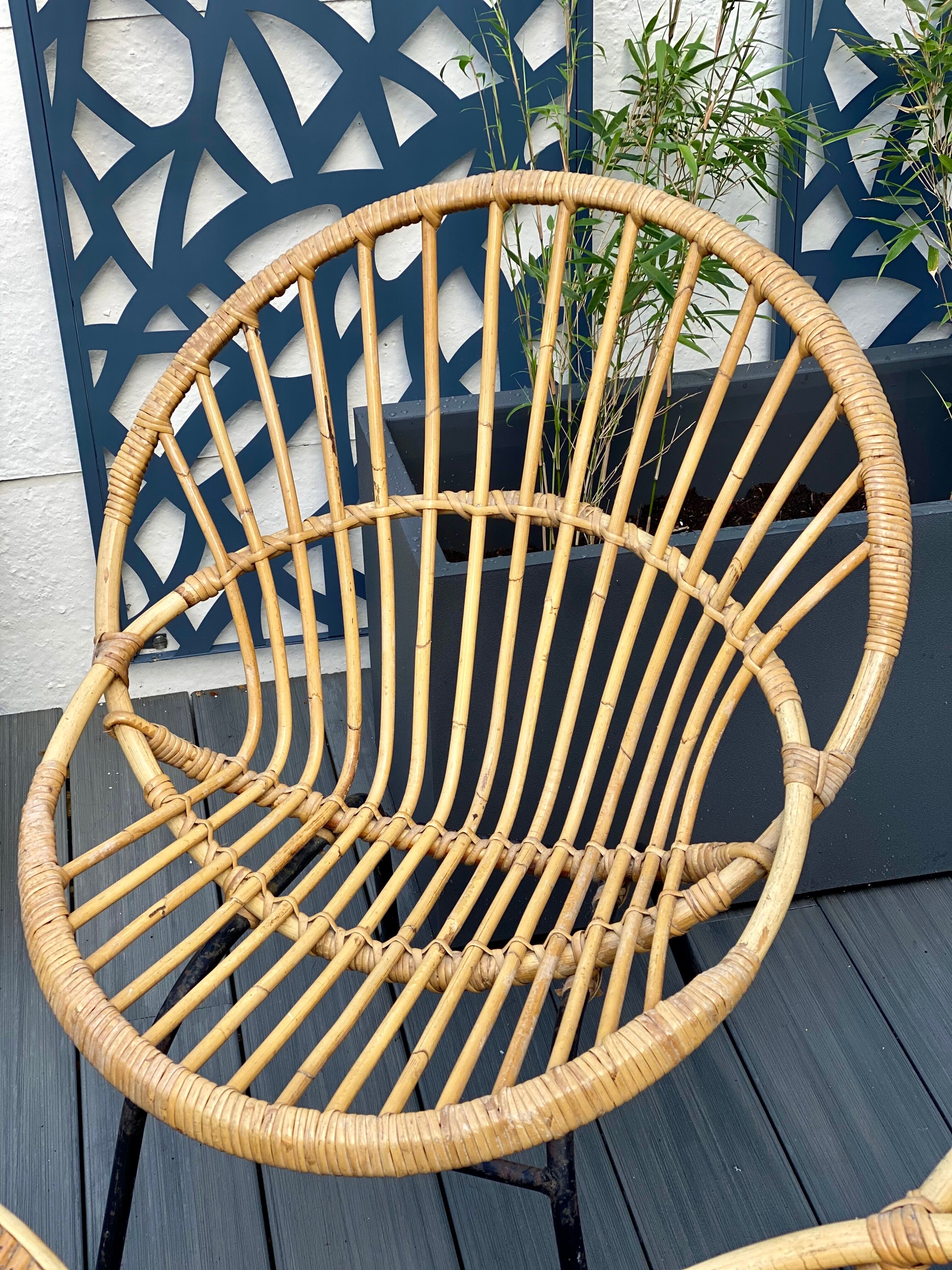 Former vintage rattan lounge