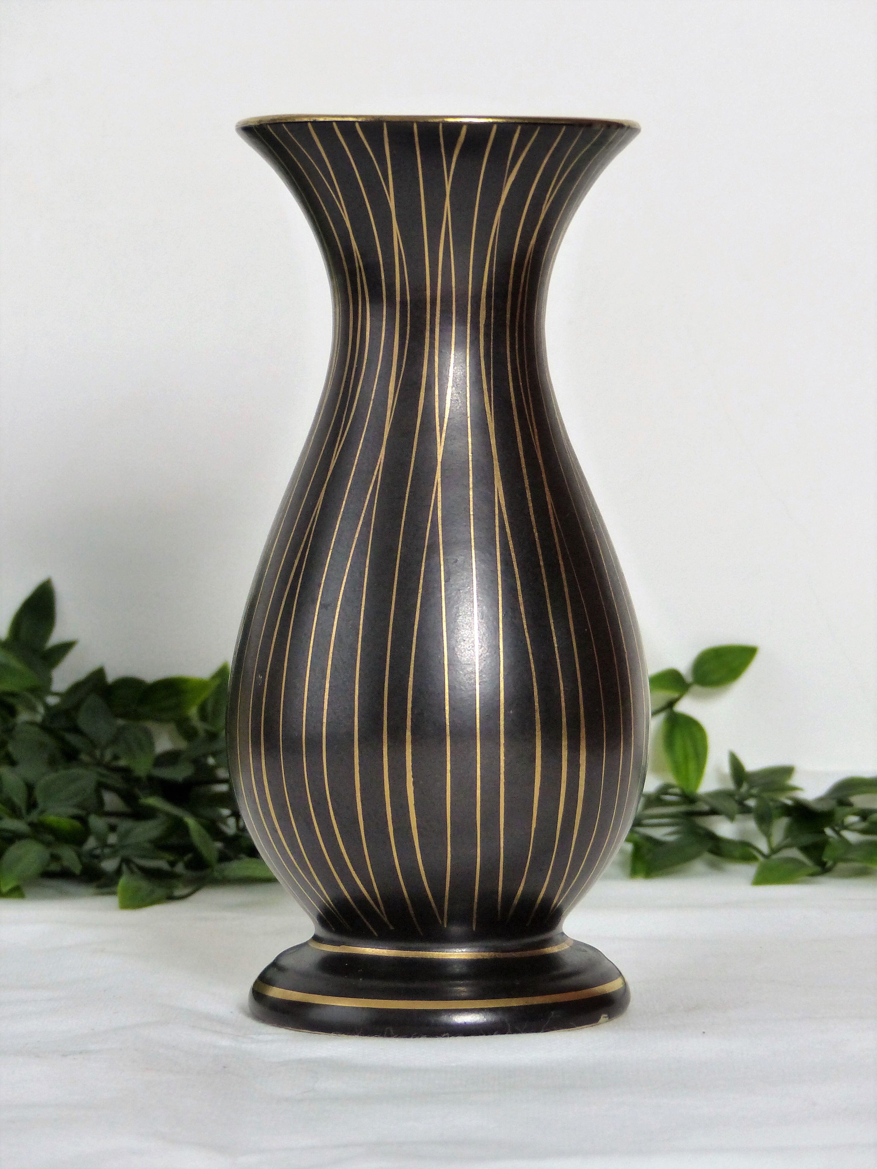 Ceramic vase