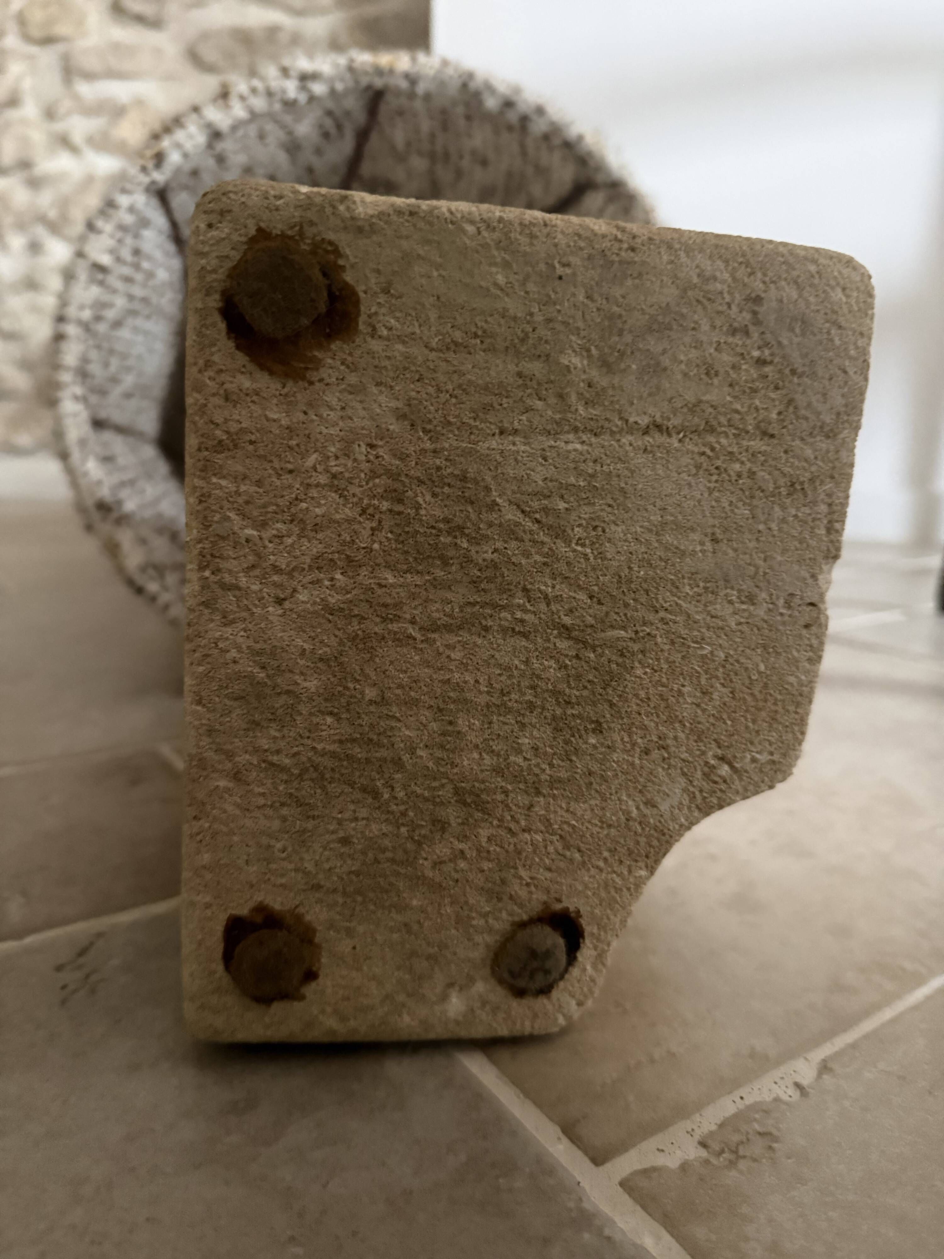 Large sculpted stone lamp, in the style of Albert Tormos, 1970s.