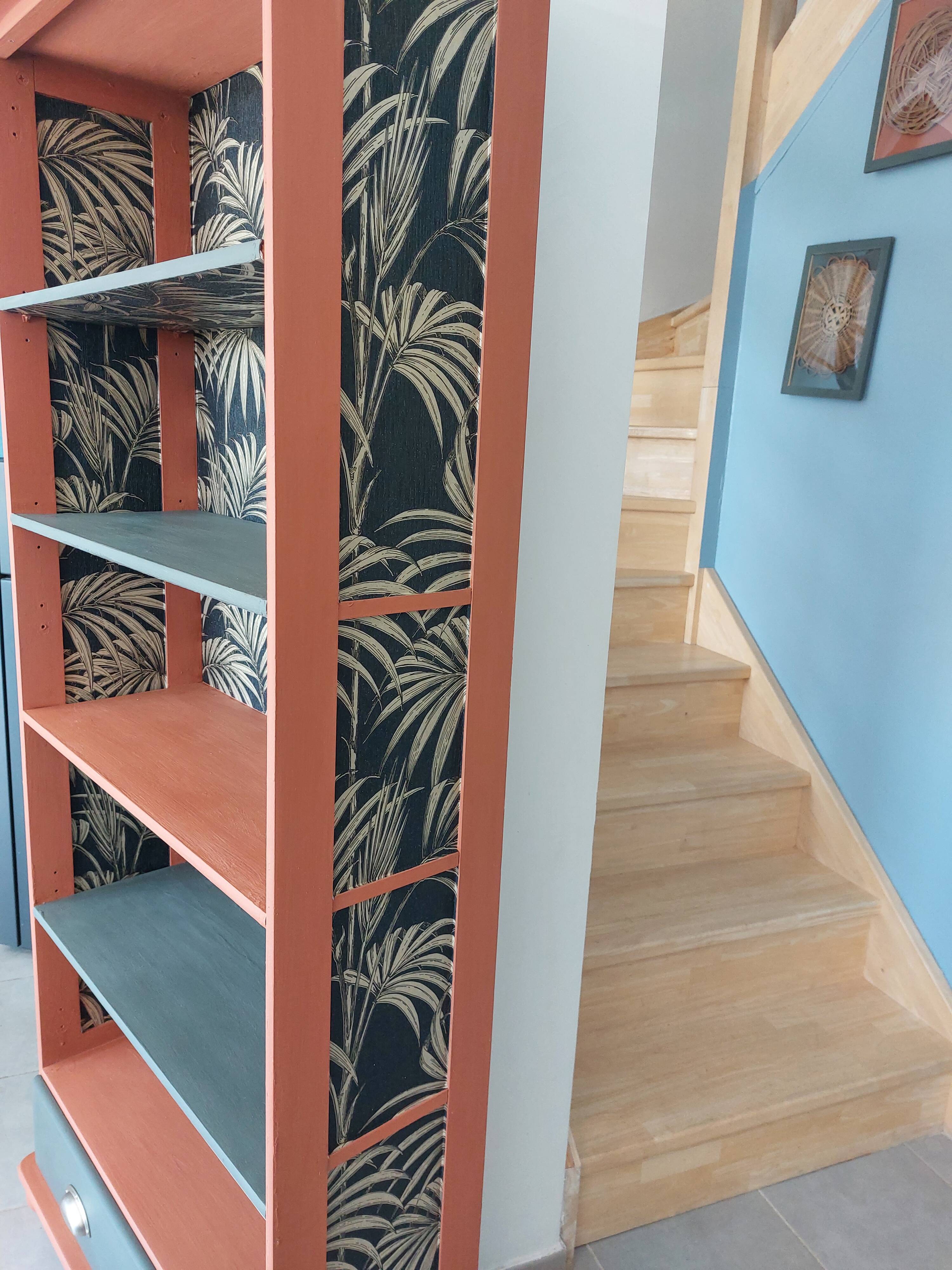 Wooden bookcase shelf