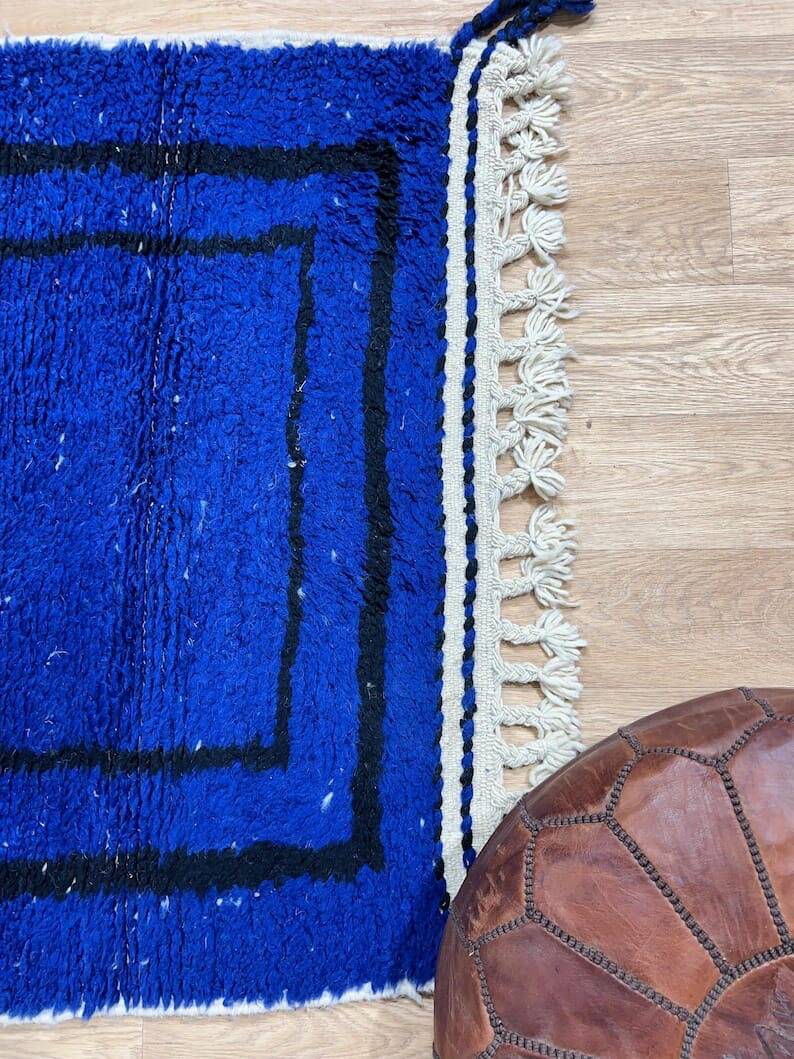 Carpet made of natural wool, traditionally handwoven, 1.4/2.6 m.