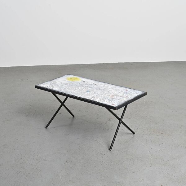 Table basse émaillée par Bernard Hesling, Sydney, vers 1970