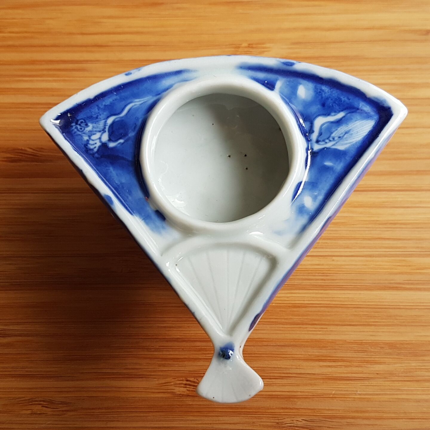 Ancient Chinese porcelain inkwell