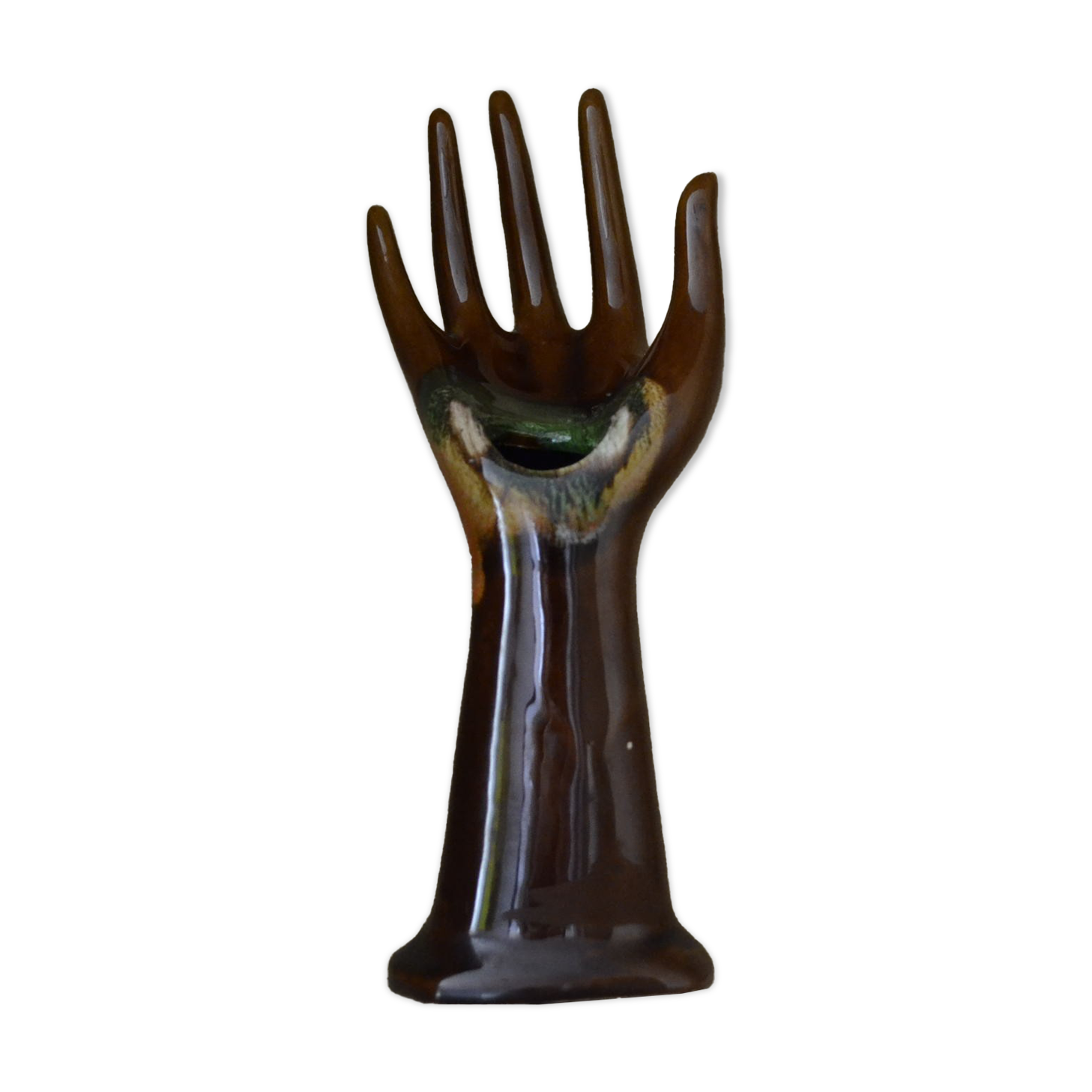 Brown and green baguier hand