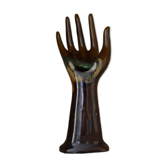 Main baguier marron et verte
