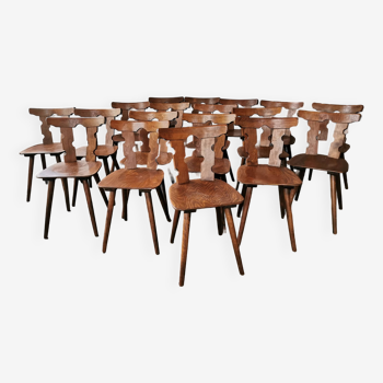 Lot de 18 chaises bistrot des années 60 /70