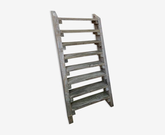 Escalier d’atelier en bois brut vintage