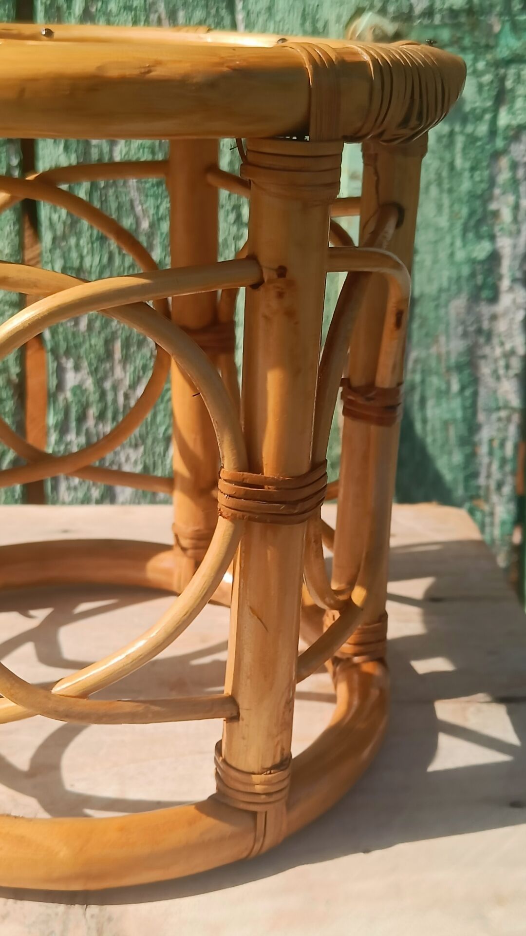 Vintage decorative support in bamboo and rattan