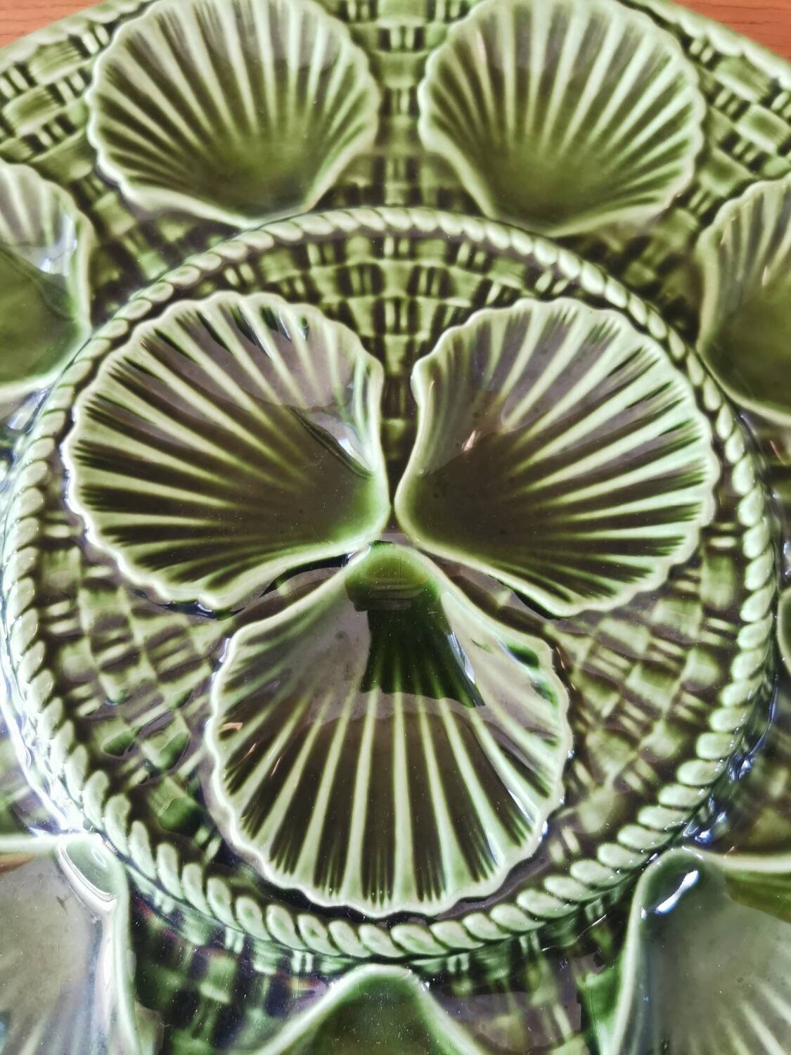 Service à coquillages en barbotine Longchamp