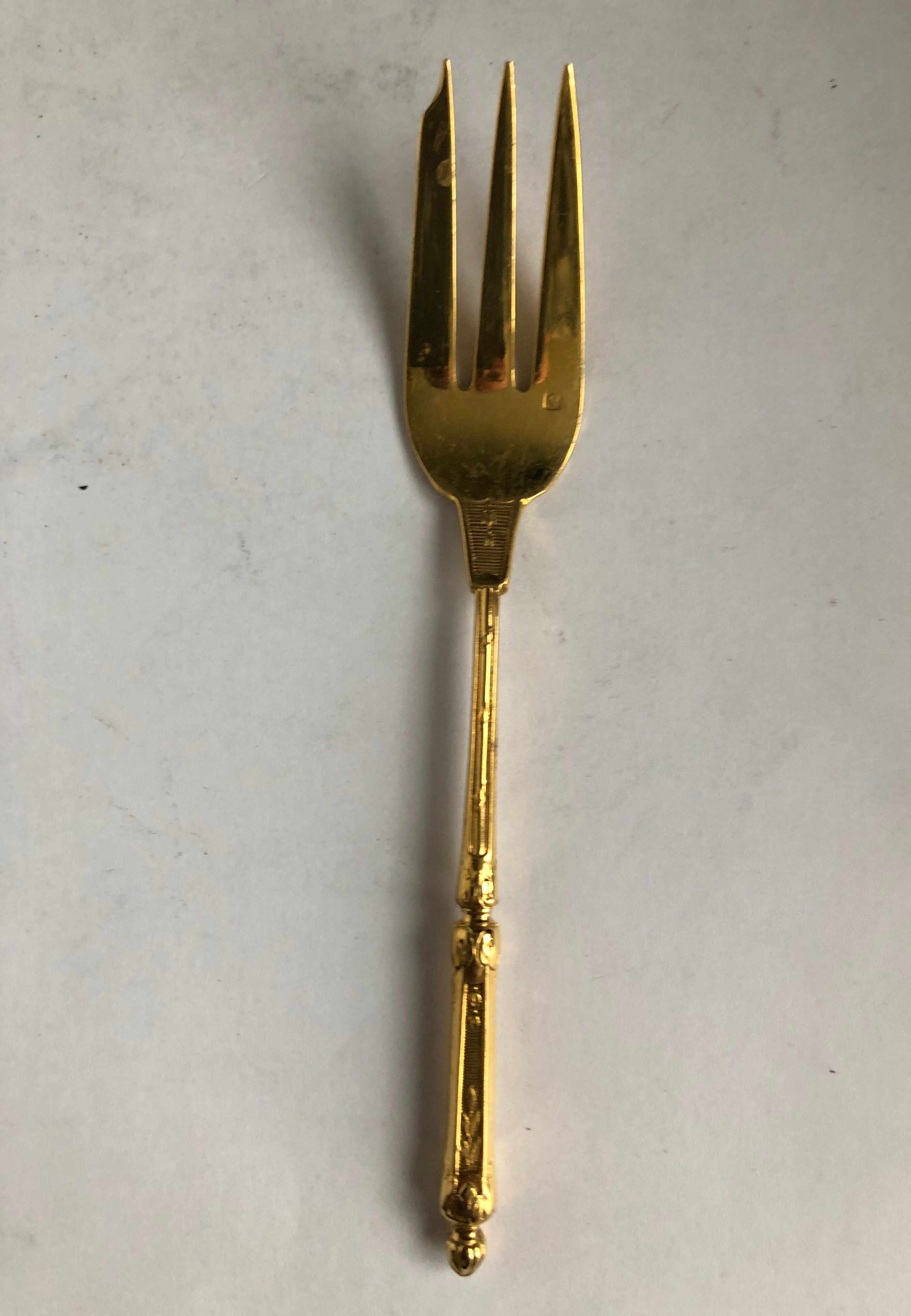 Vermeil cake service