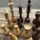 32 Staunton chess pieces in turned boxwood