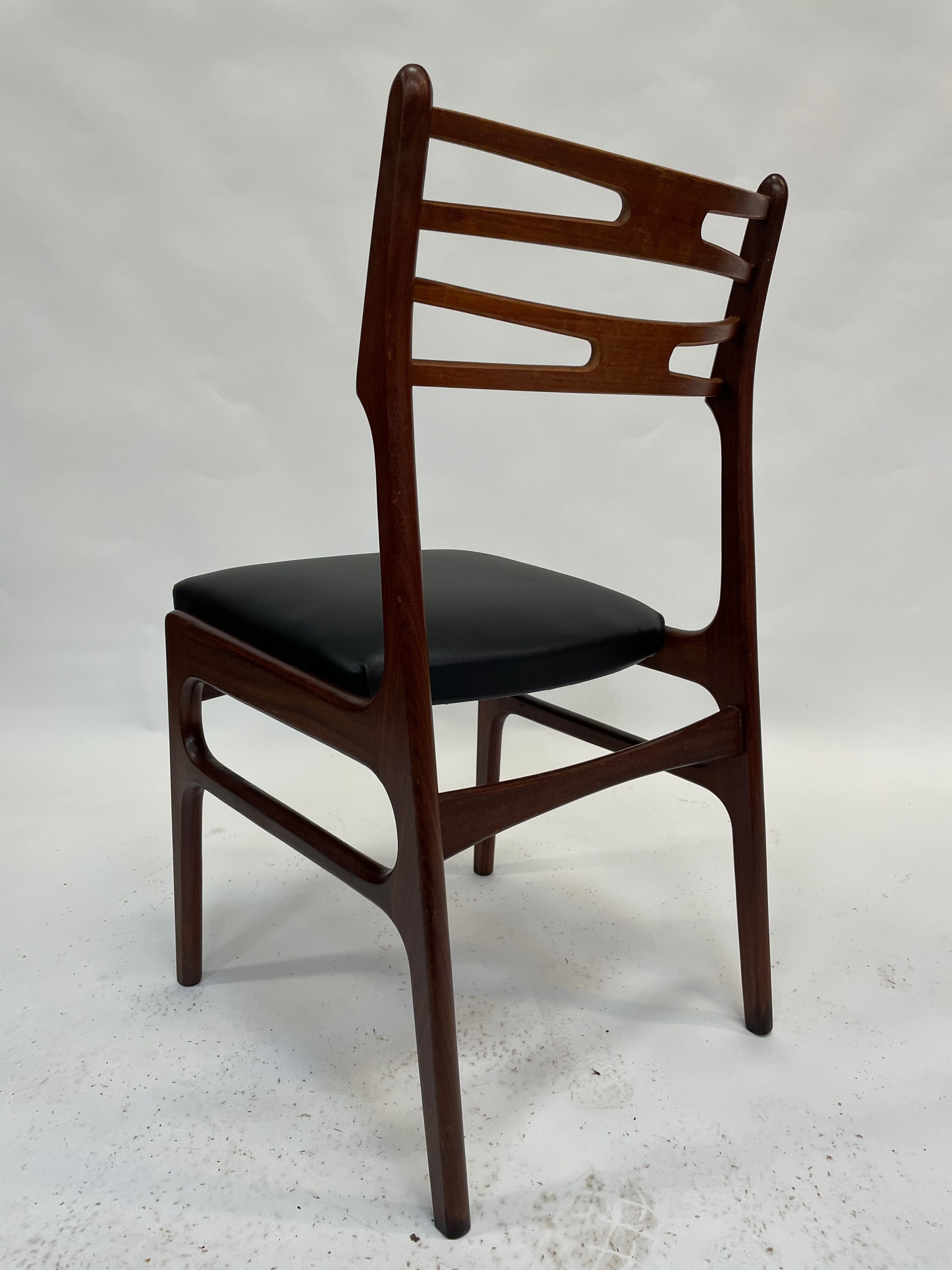 Set of five dining chairs by Johannes Andersen, model 101 Danish Design