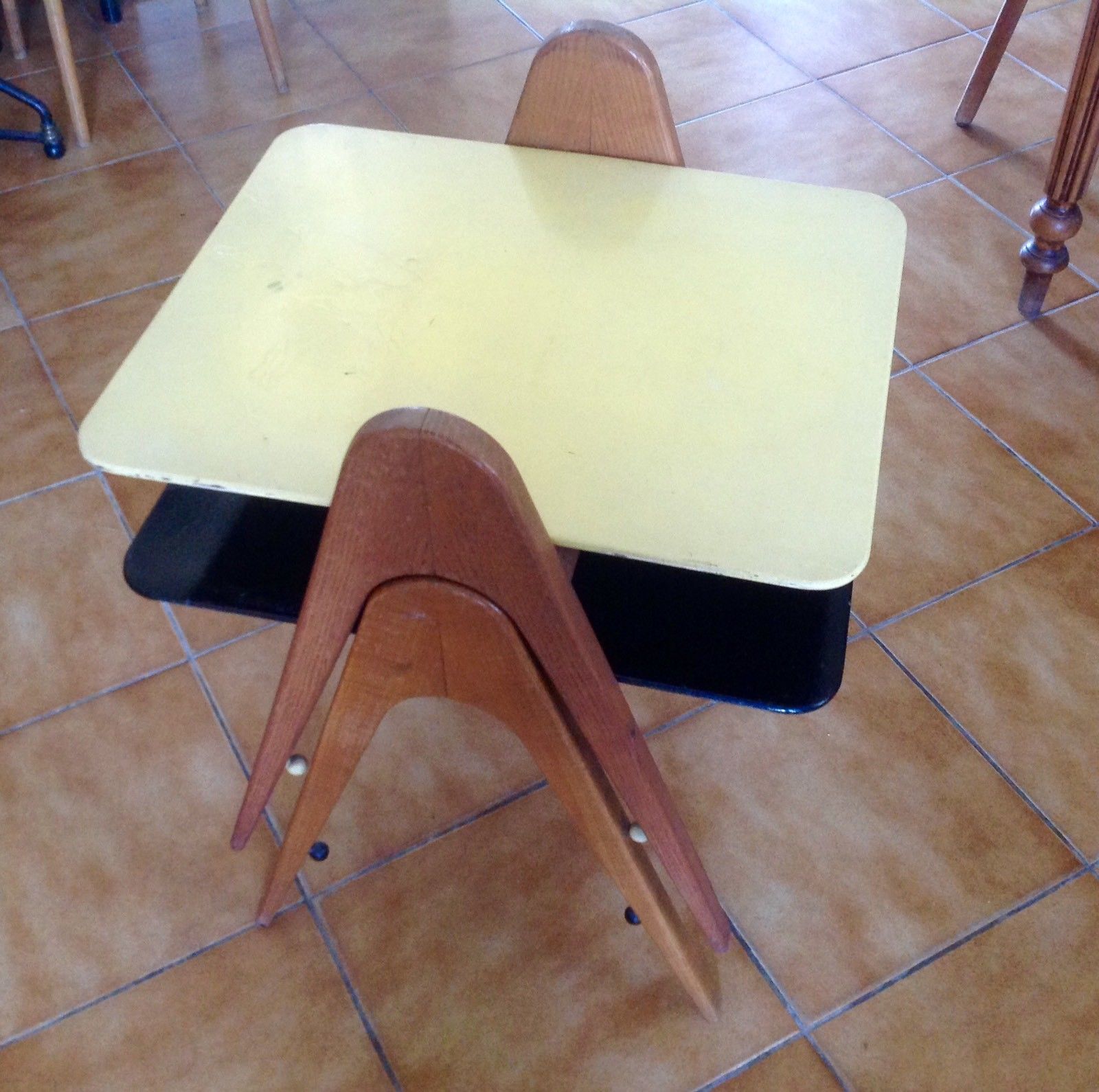 Vintage coffee table compass foot