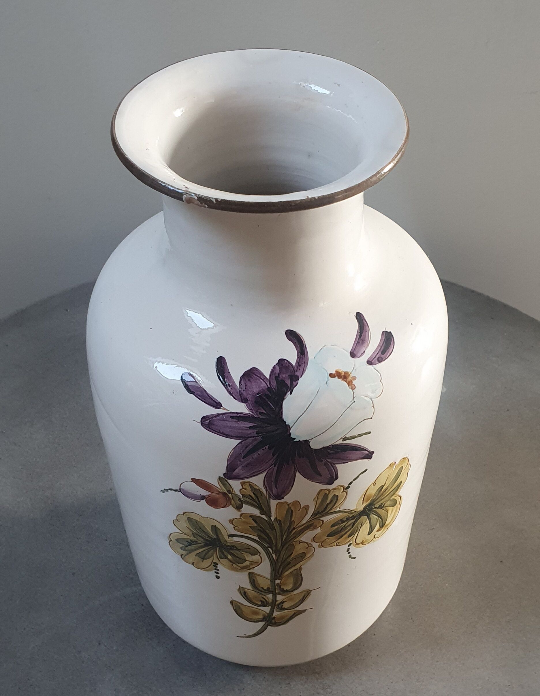 Ceramic vase