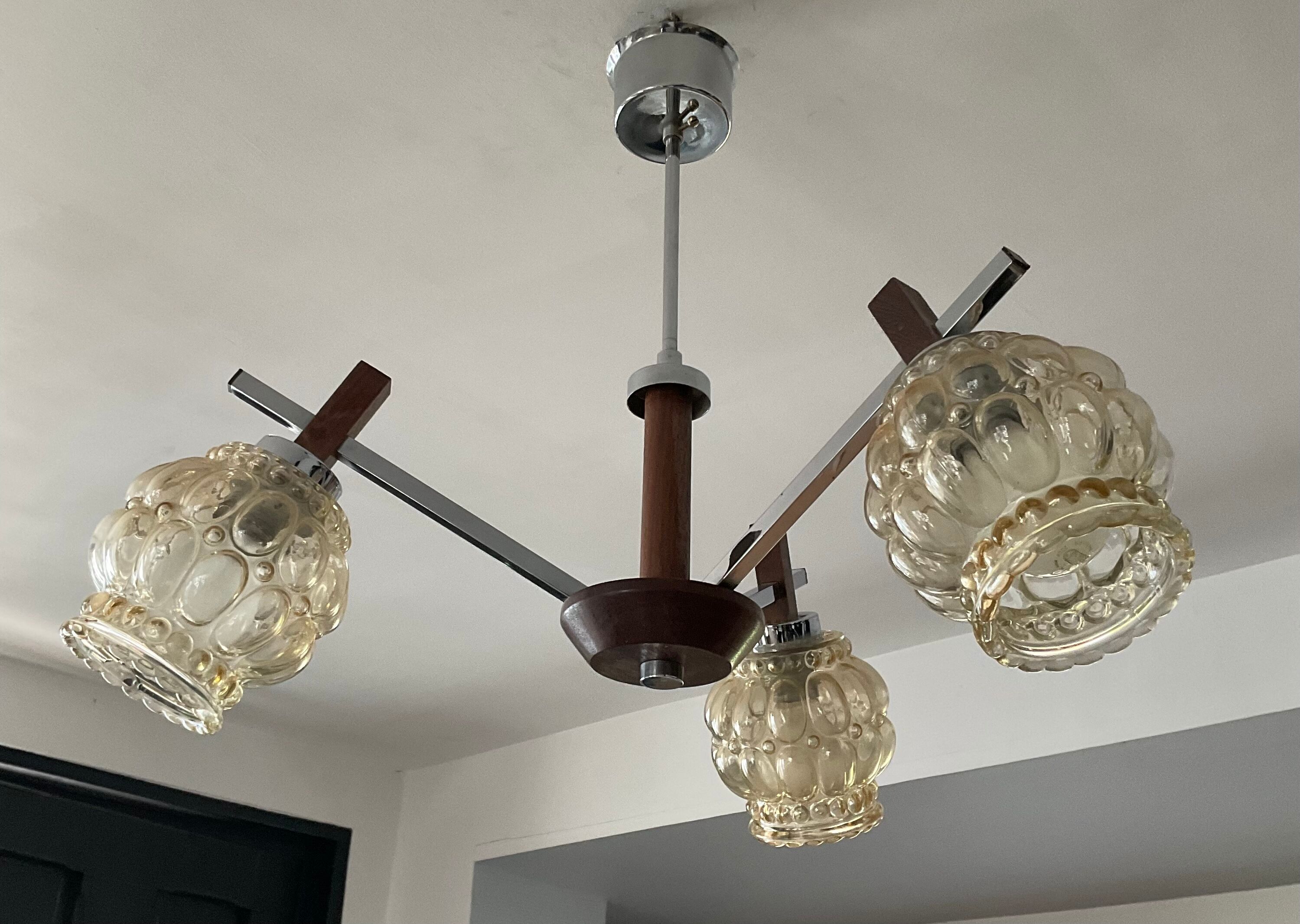 Lustre scandinave années 60 en teck et métal chromé