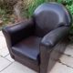 Fauteuil club en cuir bois & chiffons