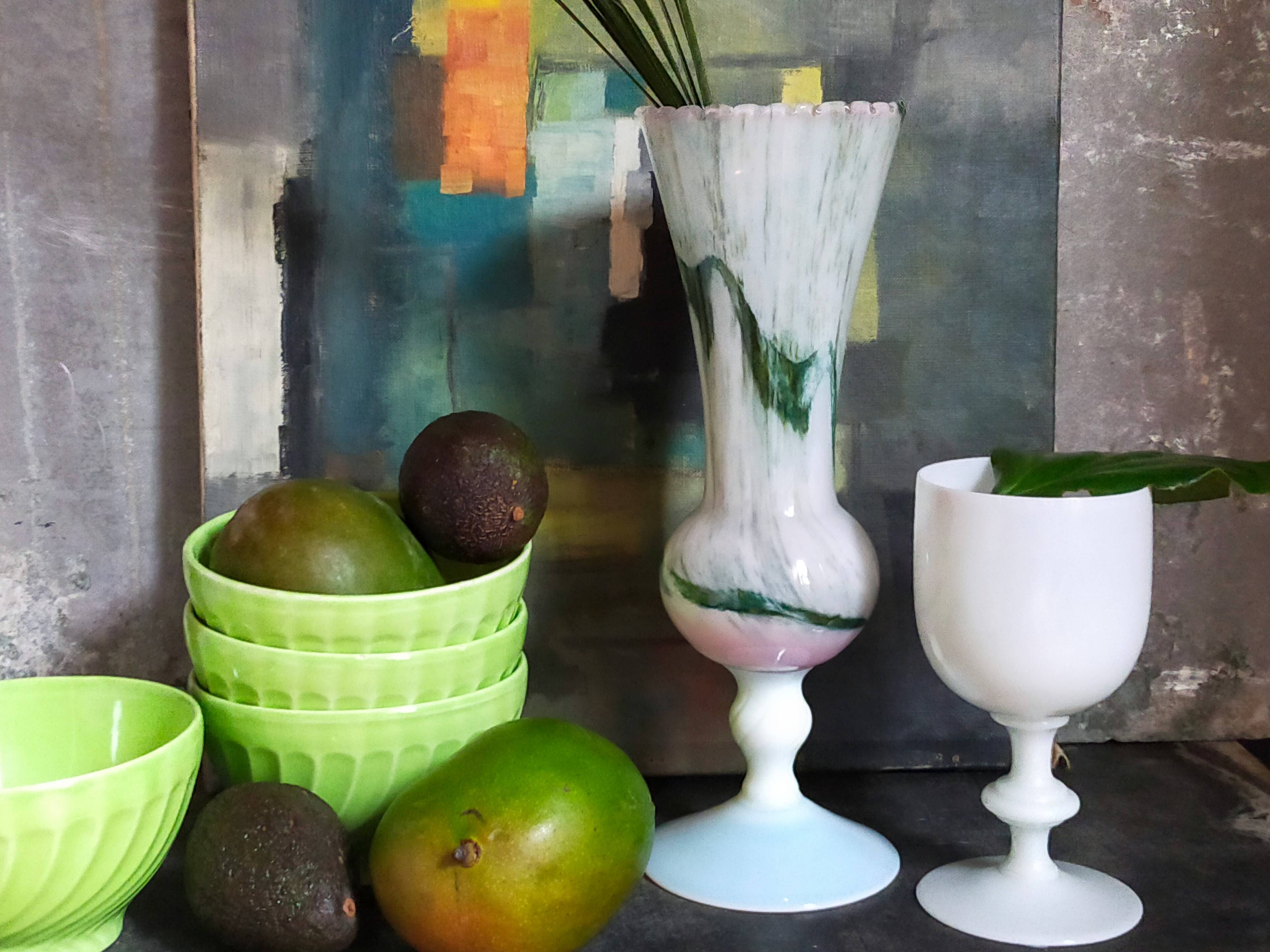 Vase on foot in opaline and vintage blown glass 30 cm