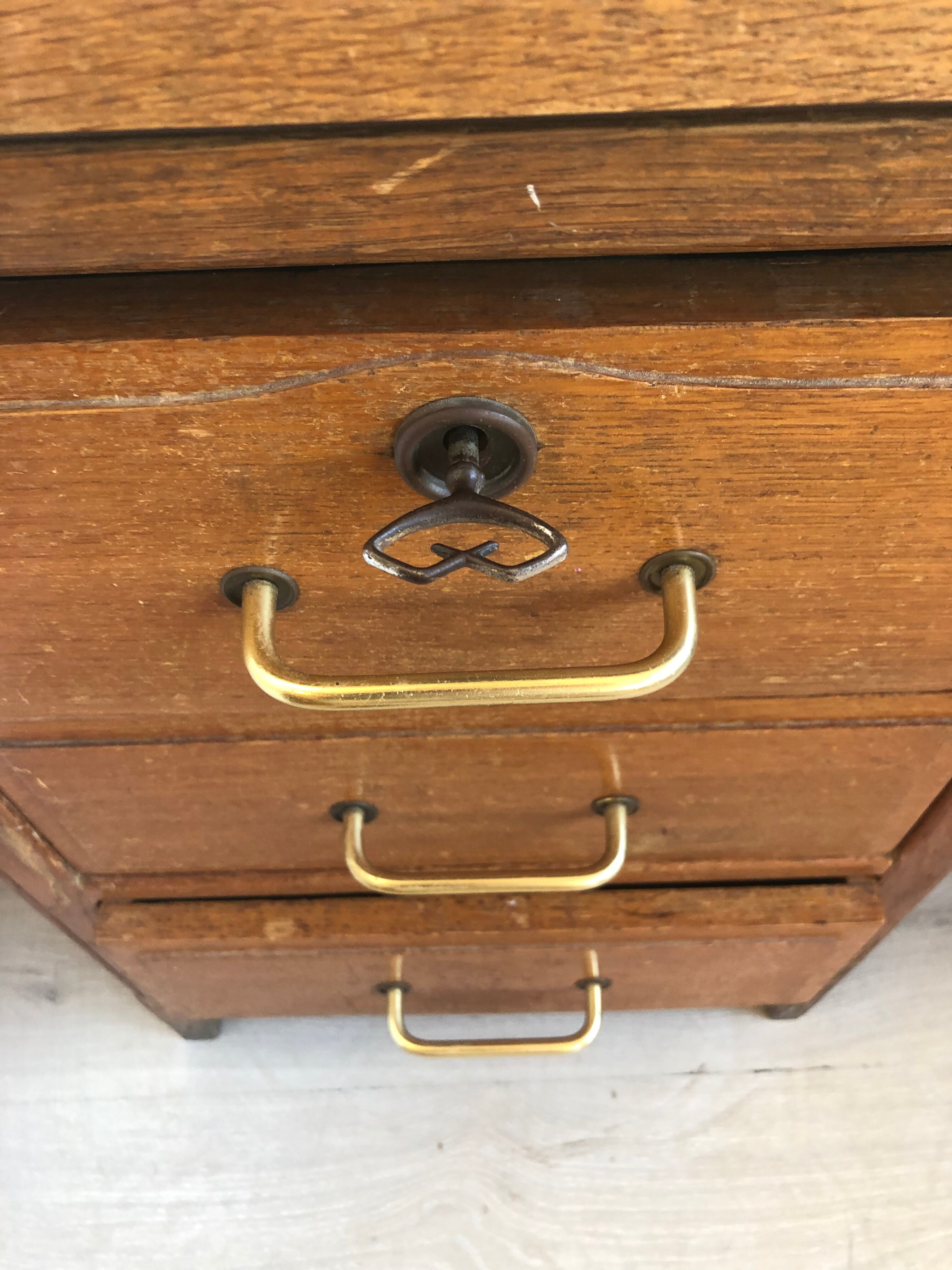 Administrative desk in oak and Formica 50